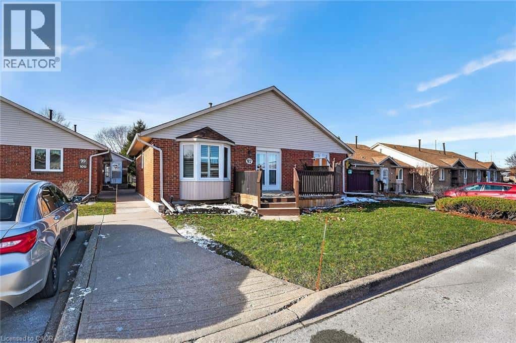 122 BUNTING Road Unit# 97 — St. Catharines, Ontario - Photo 2 of 47