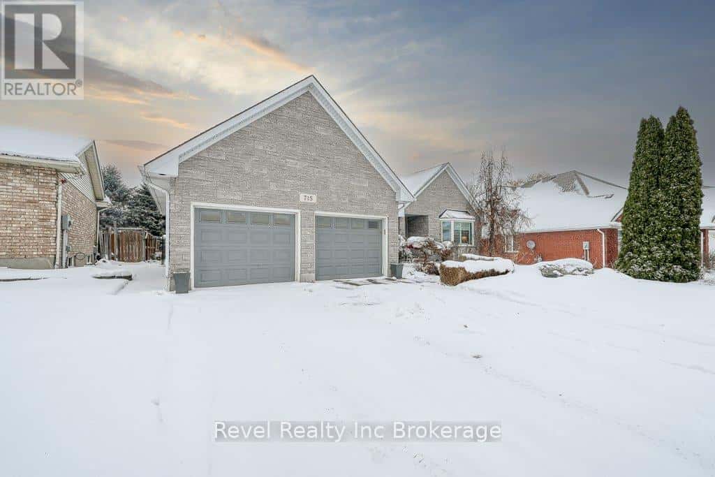 715 SPRINGBANK AVENUE N — Woodstock (Woodstock - North), Ontario - Photo 3 of 44