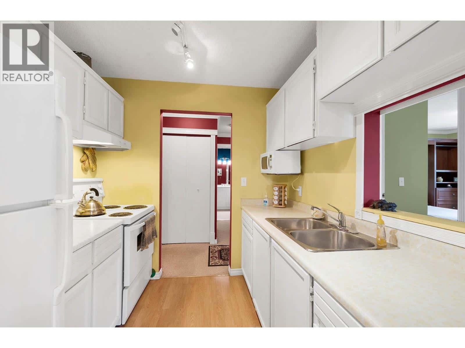 245 Park Drive Unit# 16 — Clearwater, British Columbia - Photo 5 of 36