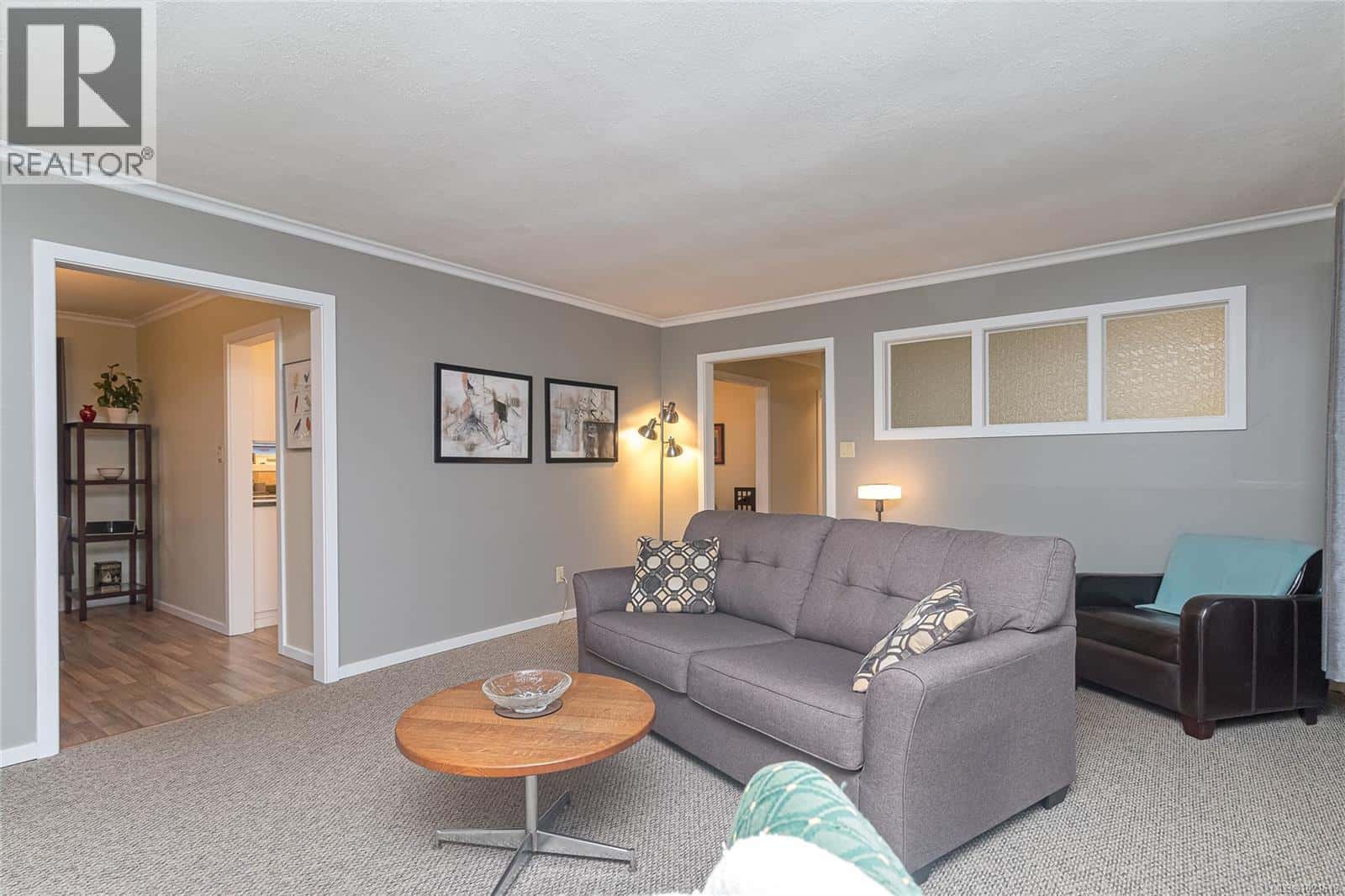 7906 Patterson Rd — Central Saanich, British Columbia - Photo 5 of 47