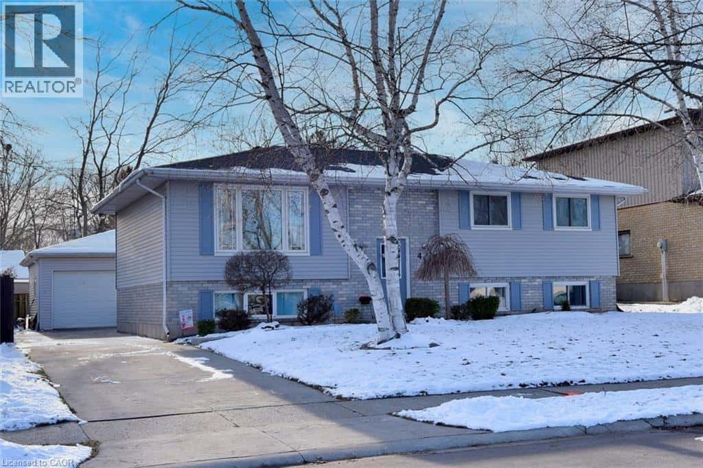 41 MERGL Drive — Port Dover, Ontario - Photo 2 of 35