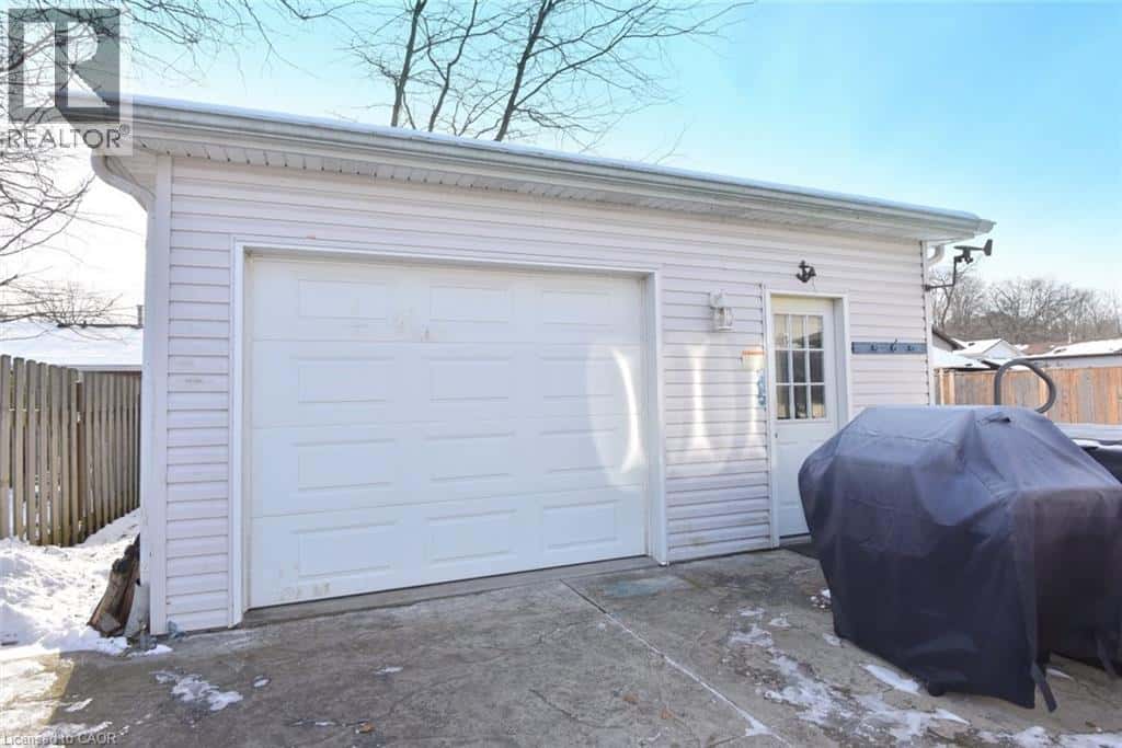 41 MERGL Drive — Port Dover, Ontario - Photo 5 of 35