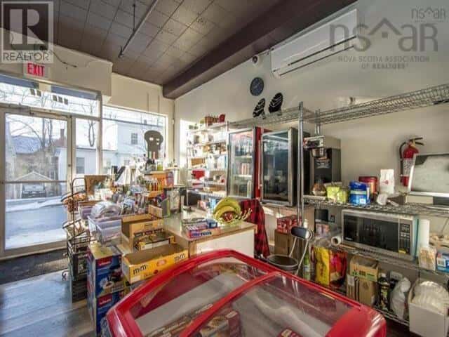 6083 South Street — Halifax Peninsula, Nova Scotia - Photo 4 of 15