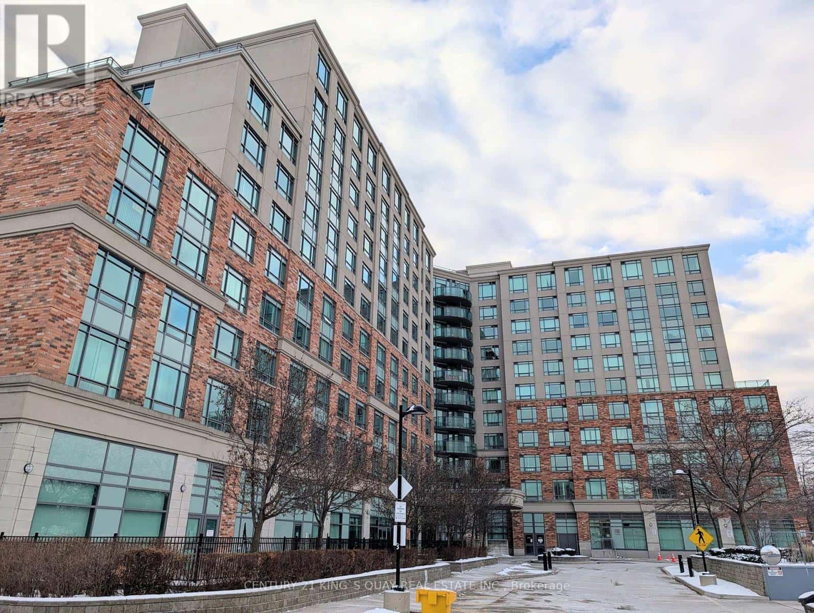 2020 McNicoll Avenue 902