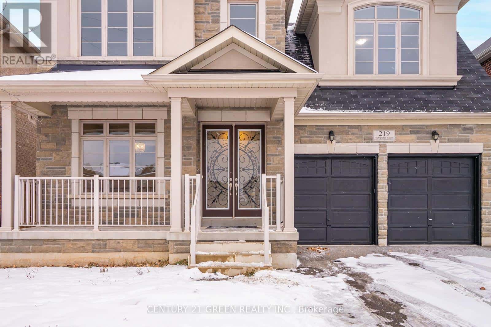 219 HUMPHREY STREET — Hamilton (Waterdown), Ontario - Photo 4 of 50