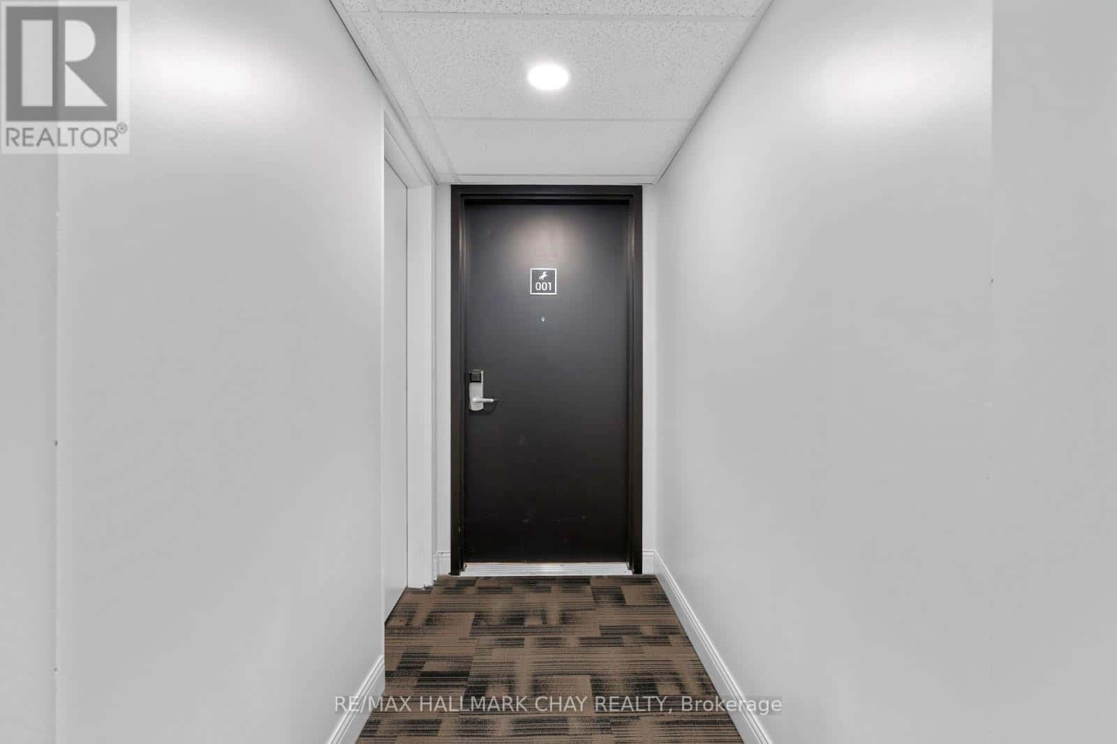 #G01 - 80 HORSESHOE BOULEVARD — Oro-Medonte (Horseshoe Valley), Ontario - Photo 5 of 27