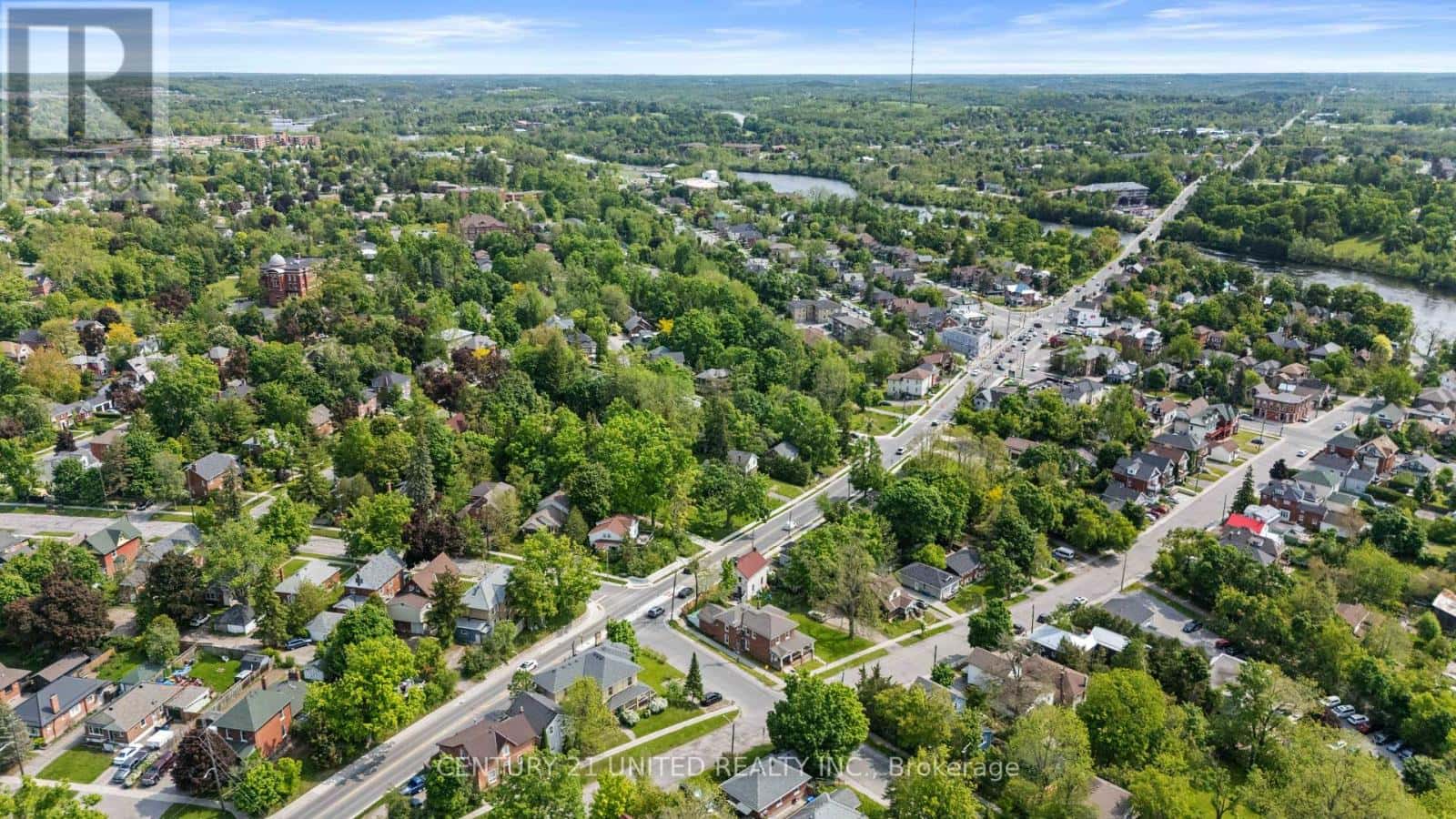 234 ANTRIM STREET — Peterborough (Town Ward 3), Ontario - Photo 4 of 30