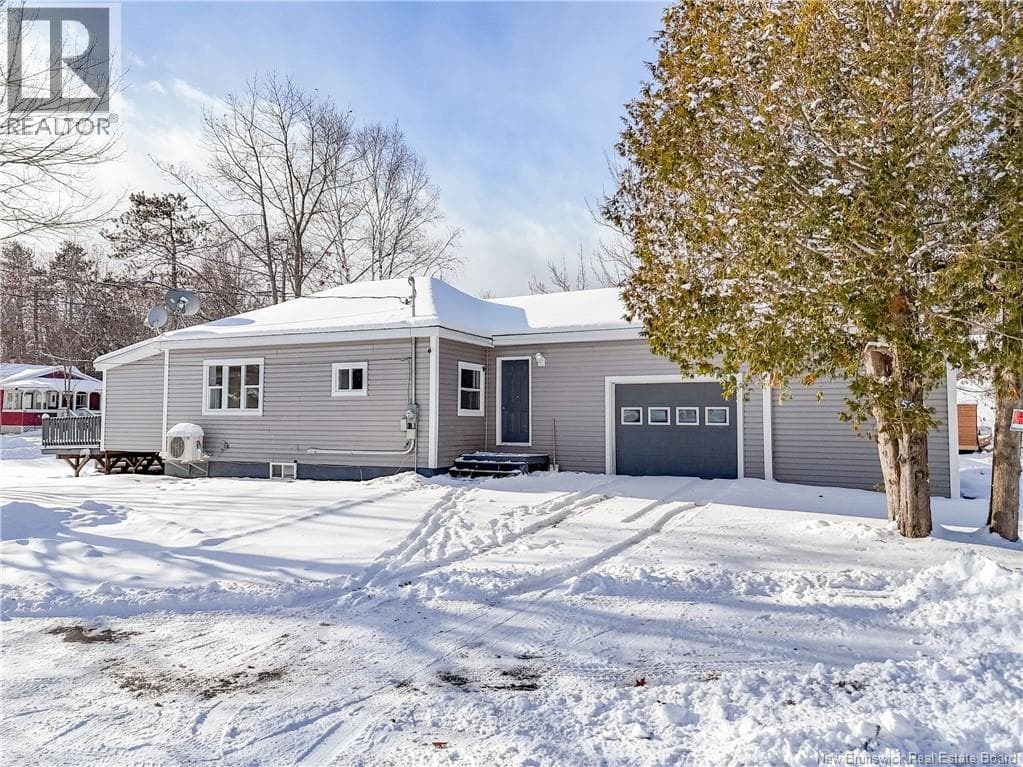 58 Lake Avenue — McAdam, New Brunswick - Main photo