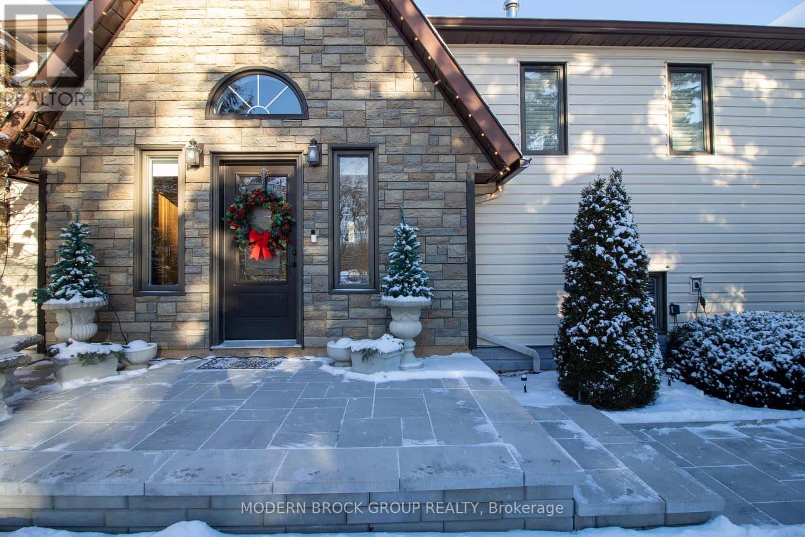 1329 SOUTH GOWER DRIVE — North Grenville, Ontario - Photo 4 of 50