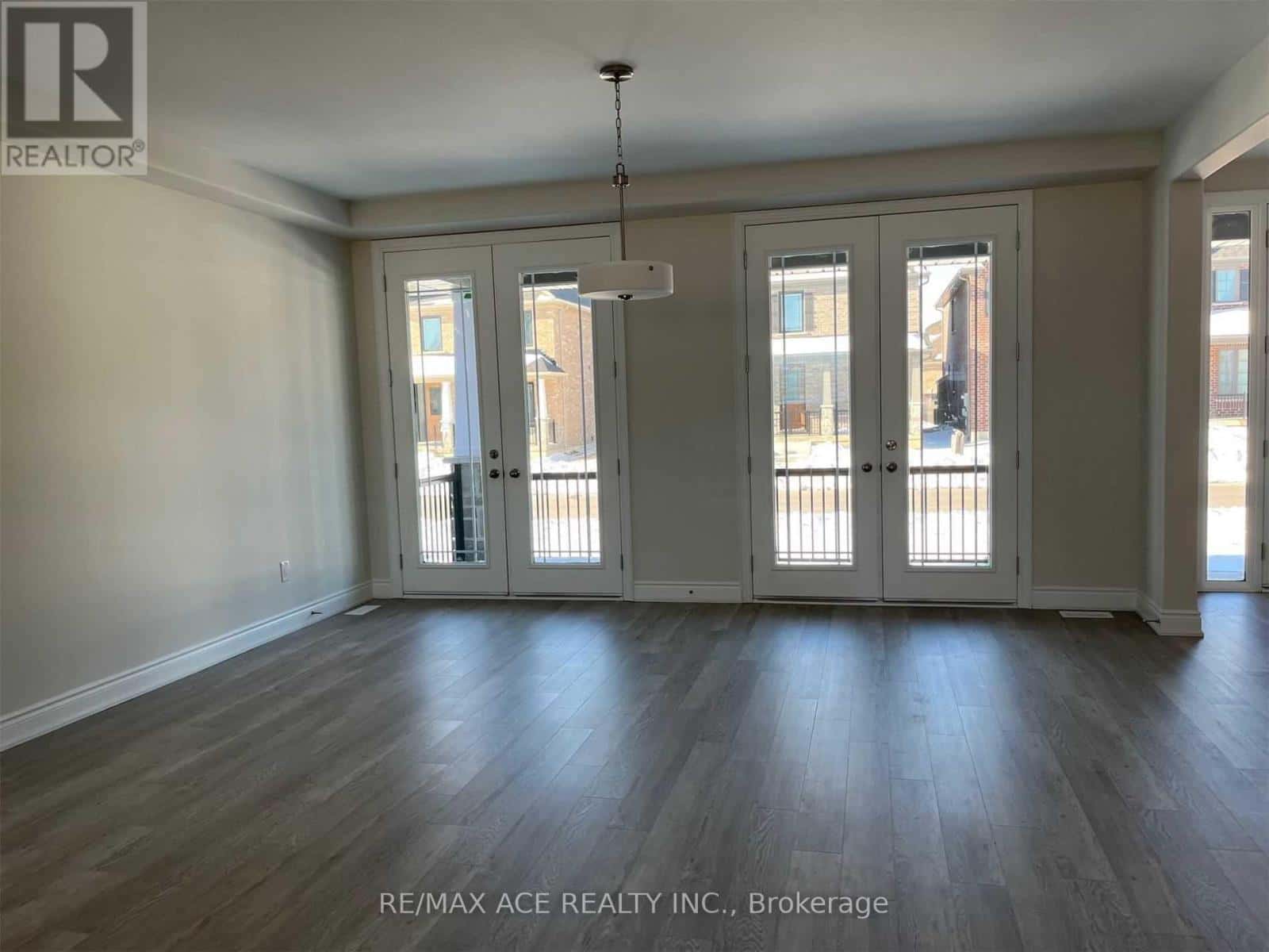 197 STRACHAN STREET — Port Hope, Ontario - Photo 4 of 22