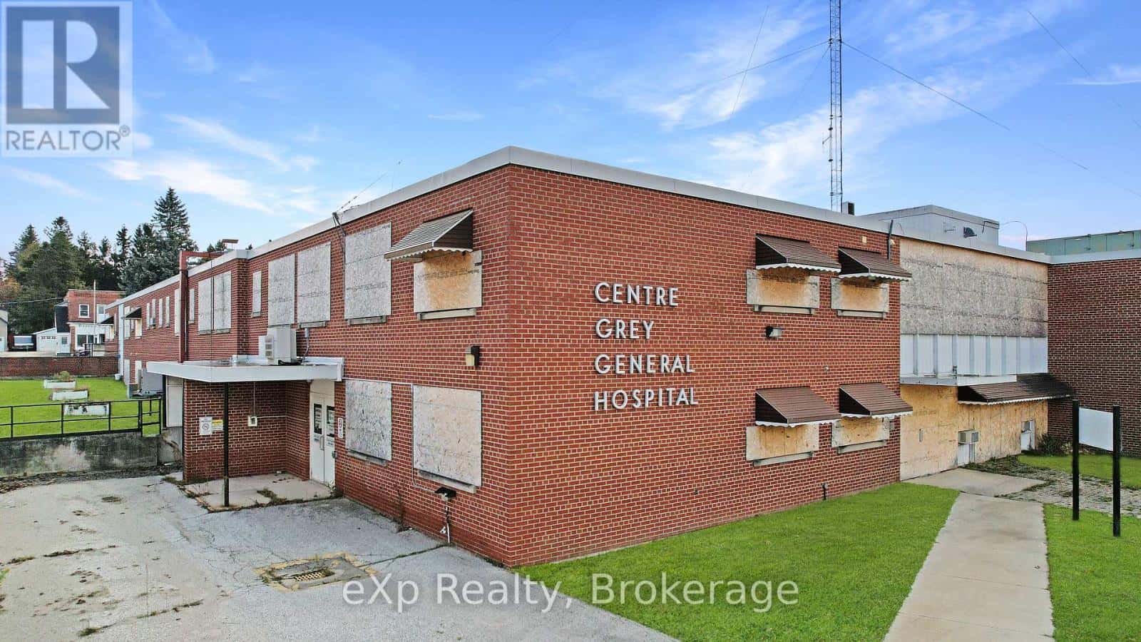 55 & 81 ISLA STREET — Grey Highlands, Ontario - Photo 2 of 13