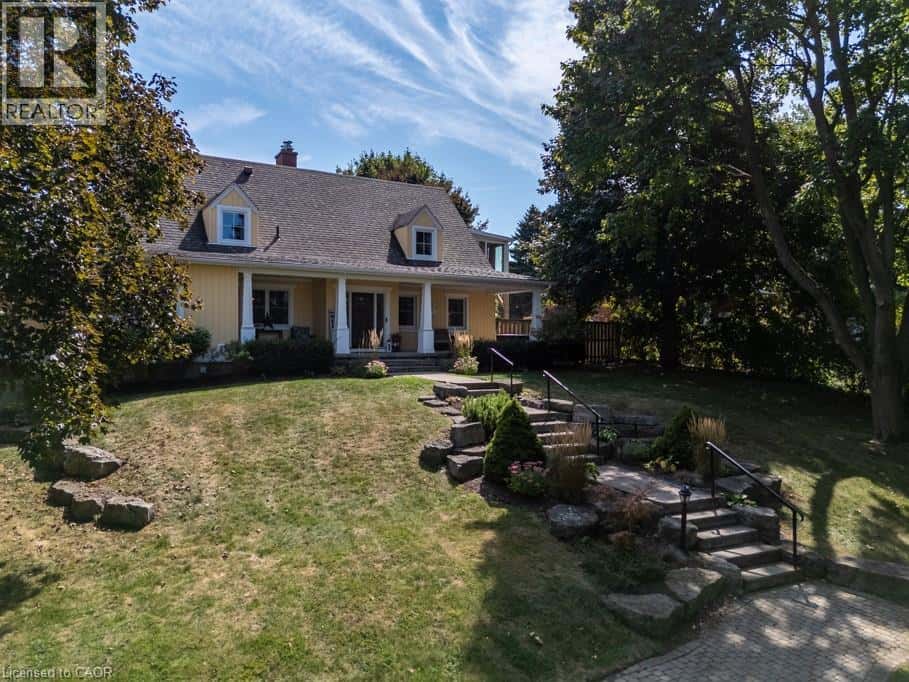 196 DUNDAS Street E — Waterdown, Ontario - Photo 3 of 50