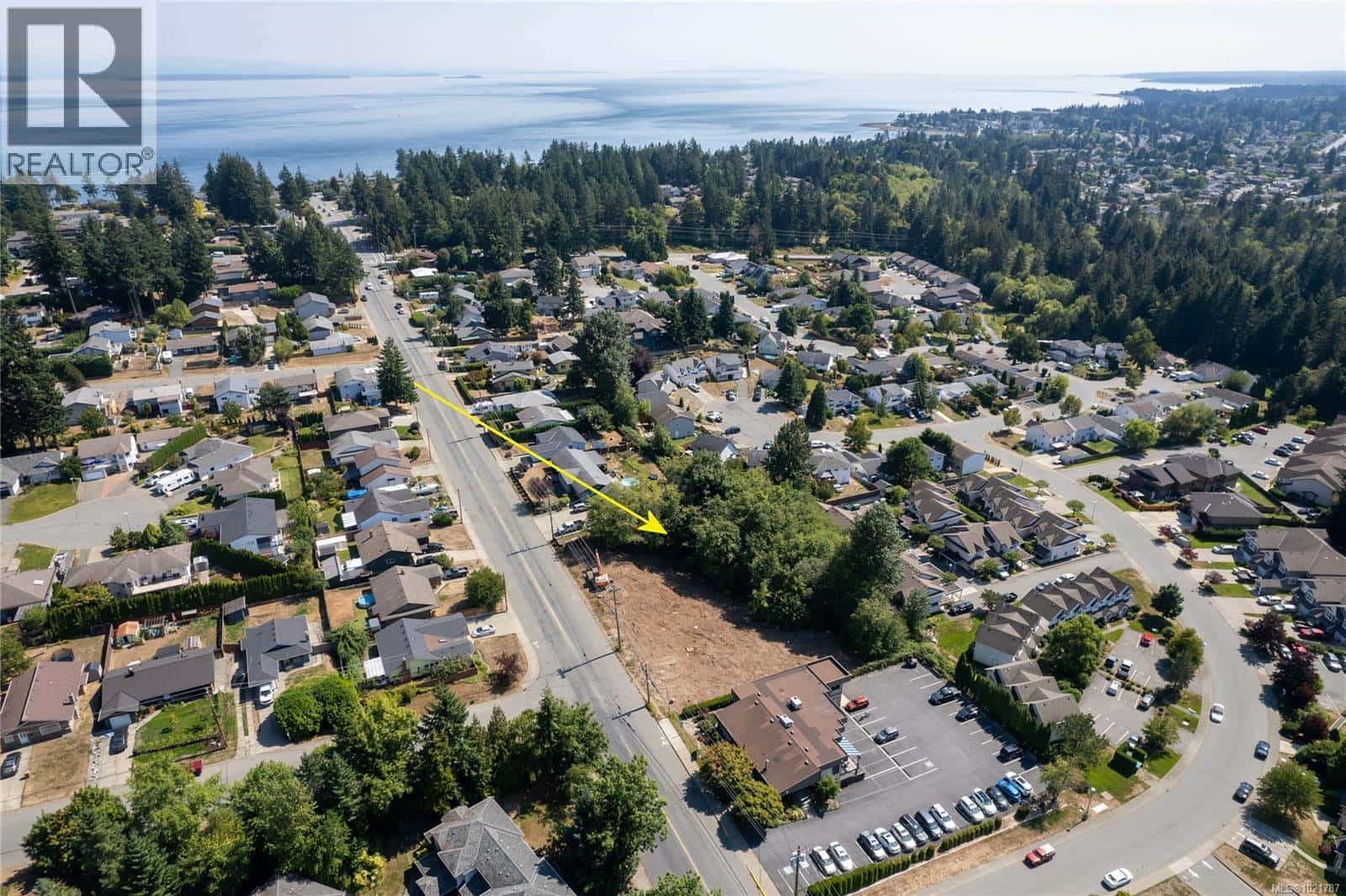 497 Rockland Rd — Campbell River, British Columbia - Photo 3 of 4