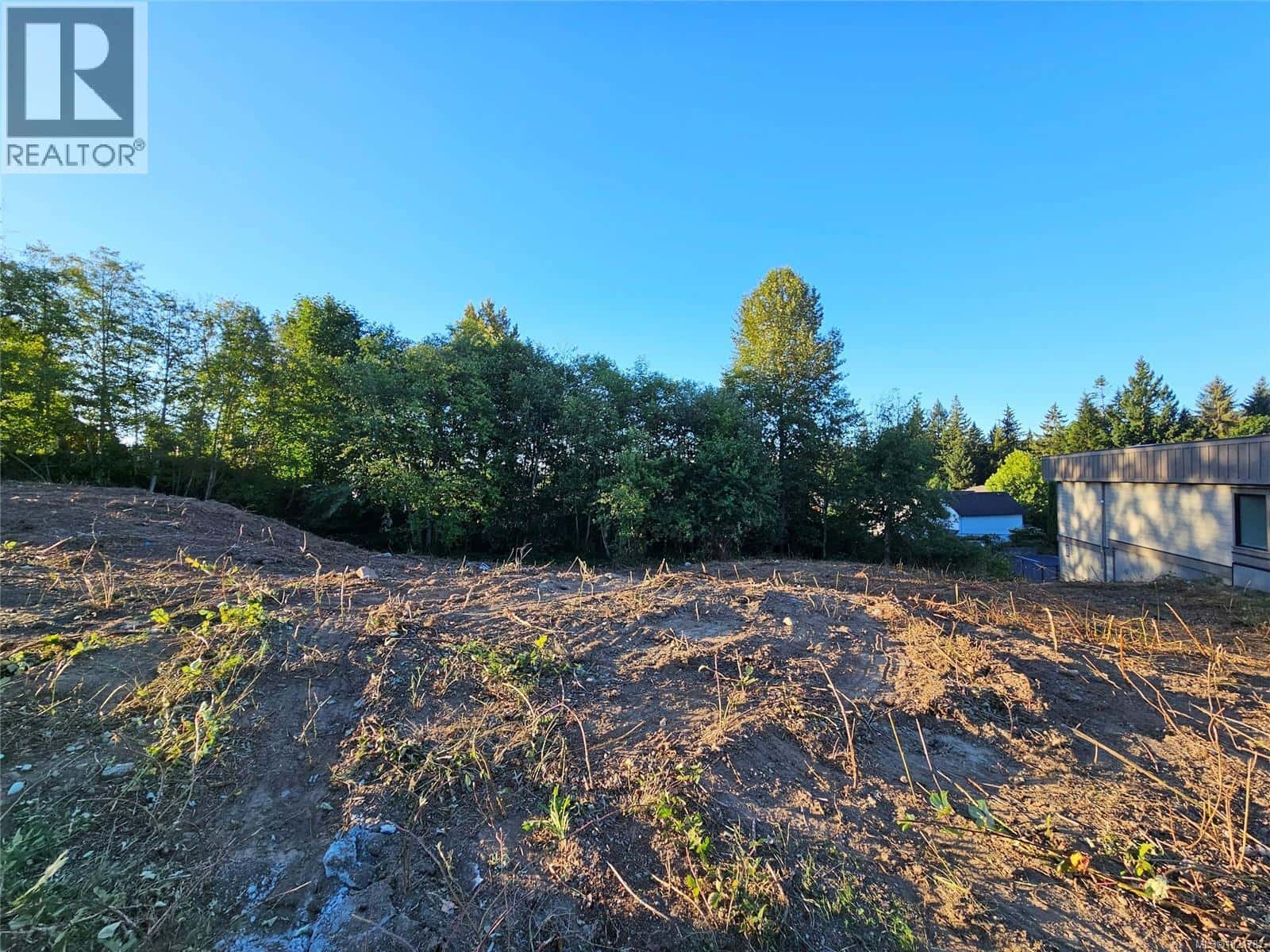 497 Rockland Rd — Campbell River, British Columbia - Photo 4 of 4