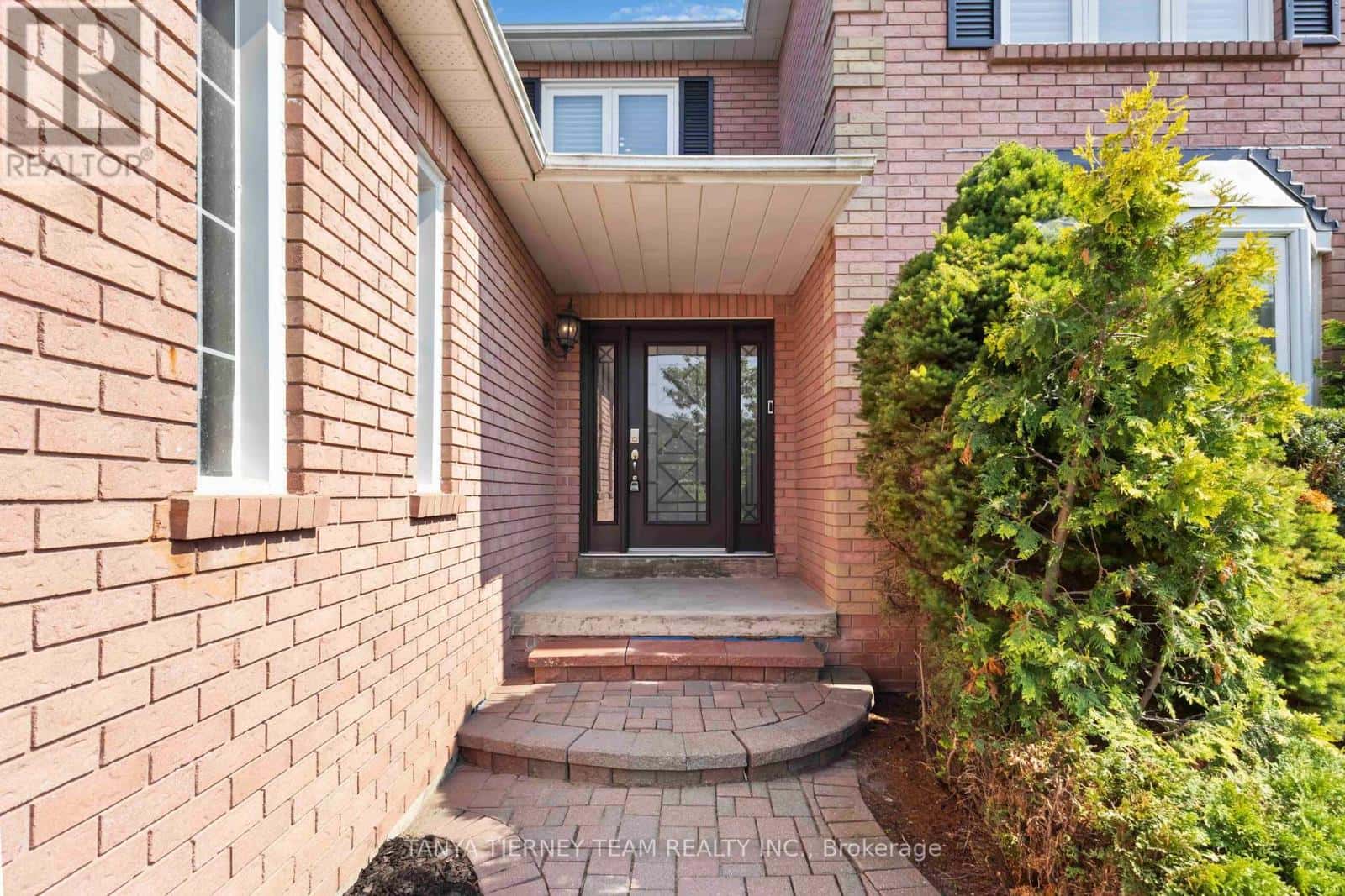 46 FOSTER CRESCENT — Whitby (Rolling Acres), Ontario - Photo 3 of 48