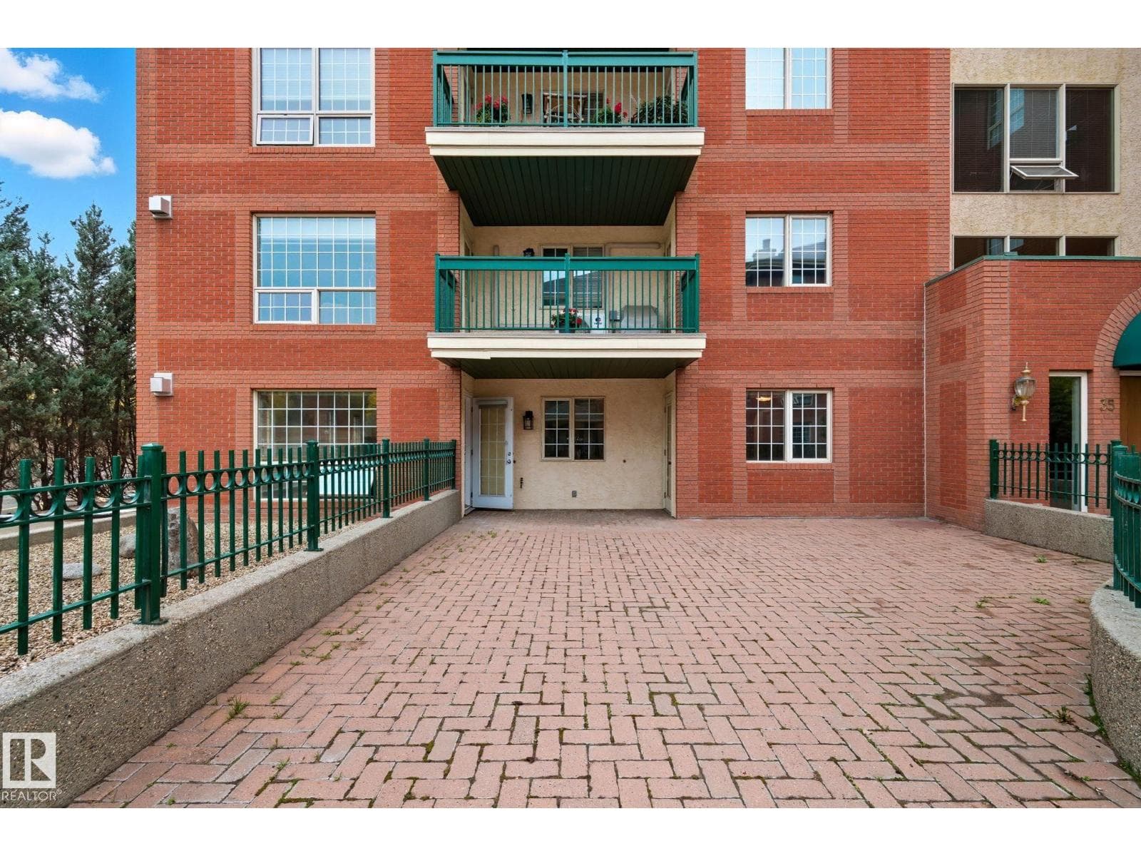 #102 35 Sir Winston Churchill AV — St. Albert, Alberta - Main photo