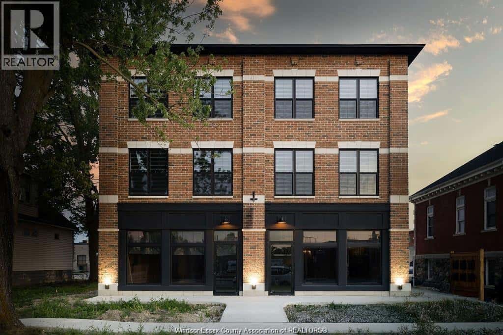 22 GORDON — Essex, Ontario - Photo 3 of 10