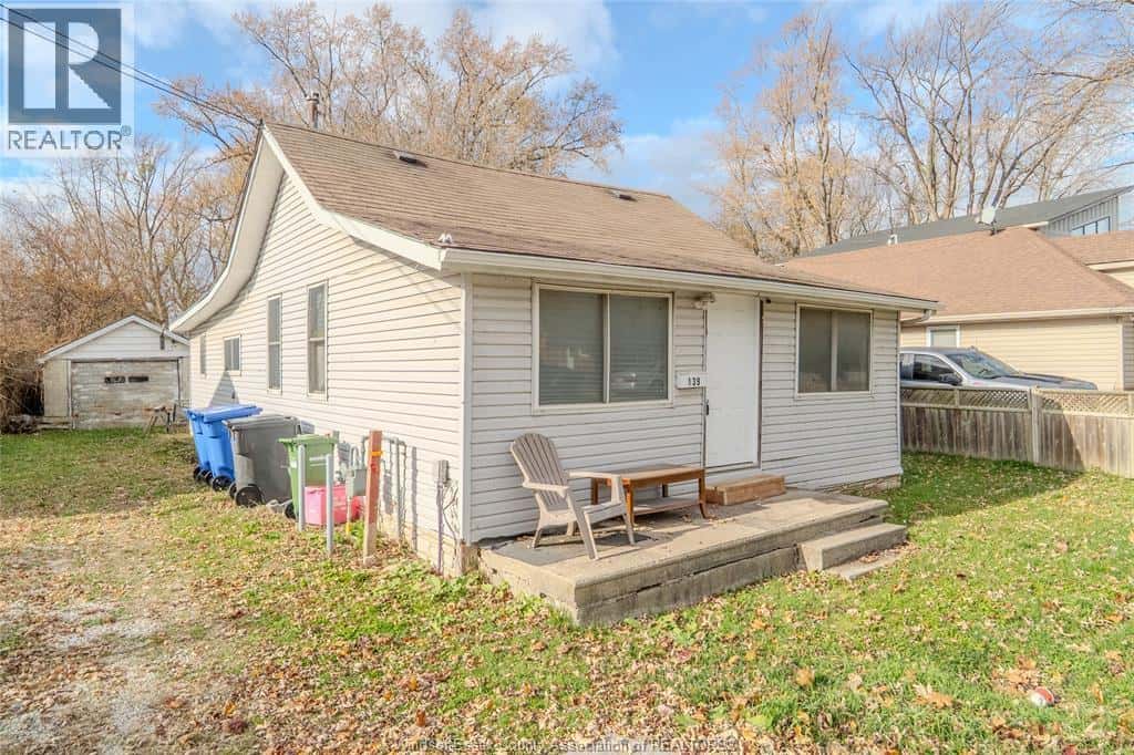 139 Rourke LINE — Lakeshore, Ontario - Photo 2 of 27