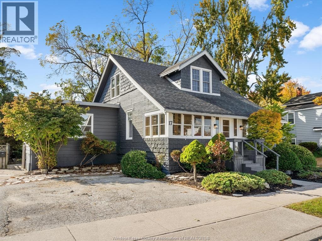 17 Pearl Street West — Kingsville, Ontario - Main photo
