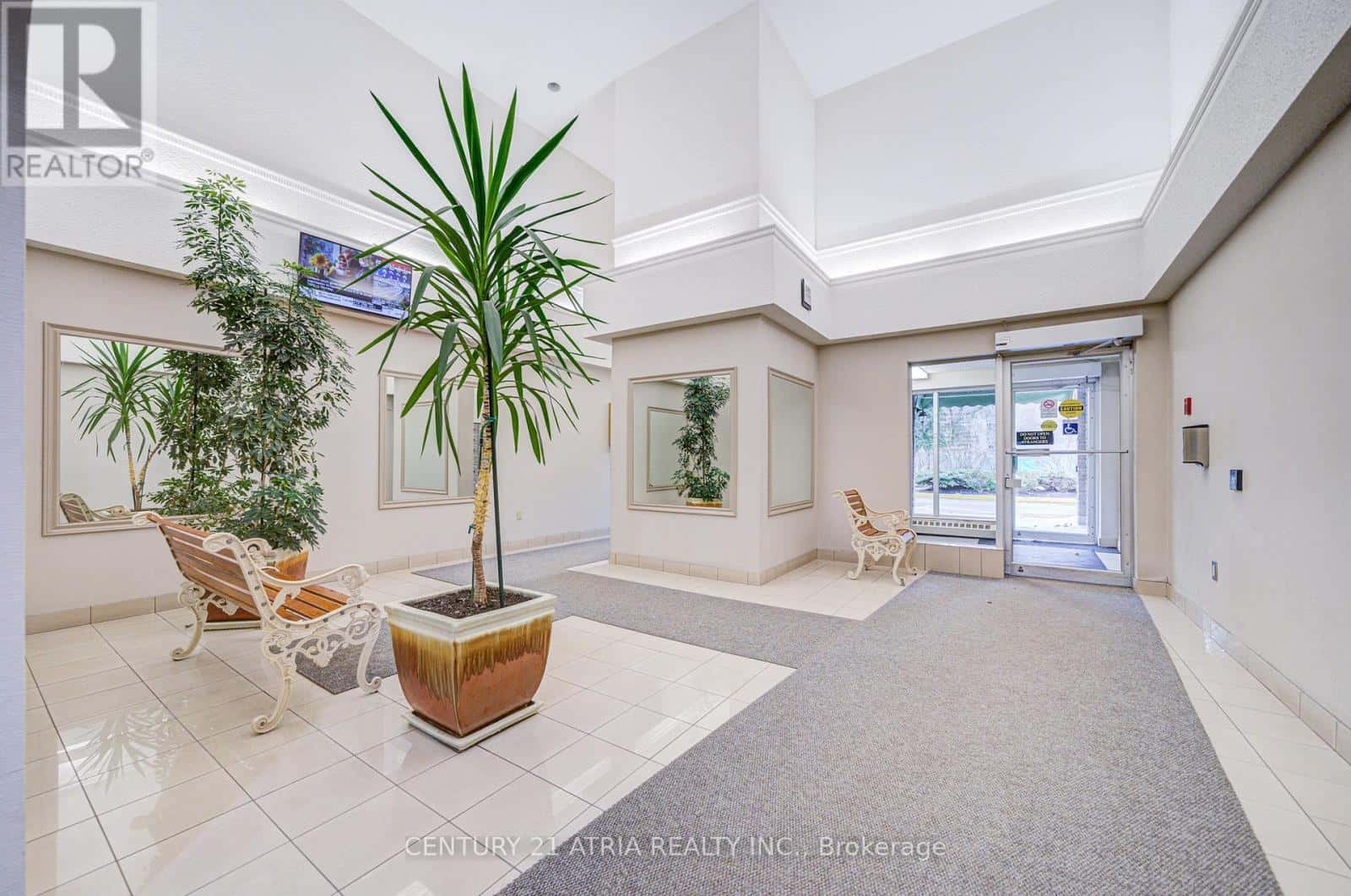 326 - 4005 DON MILLS ROAD — Toronto (Hillcrest Village), Ontario - Photo 5 of 34