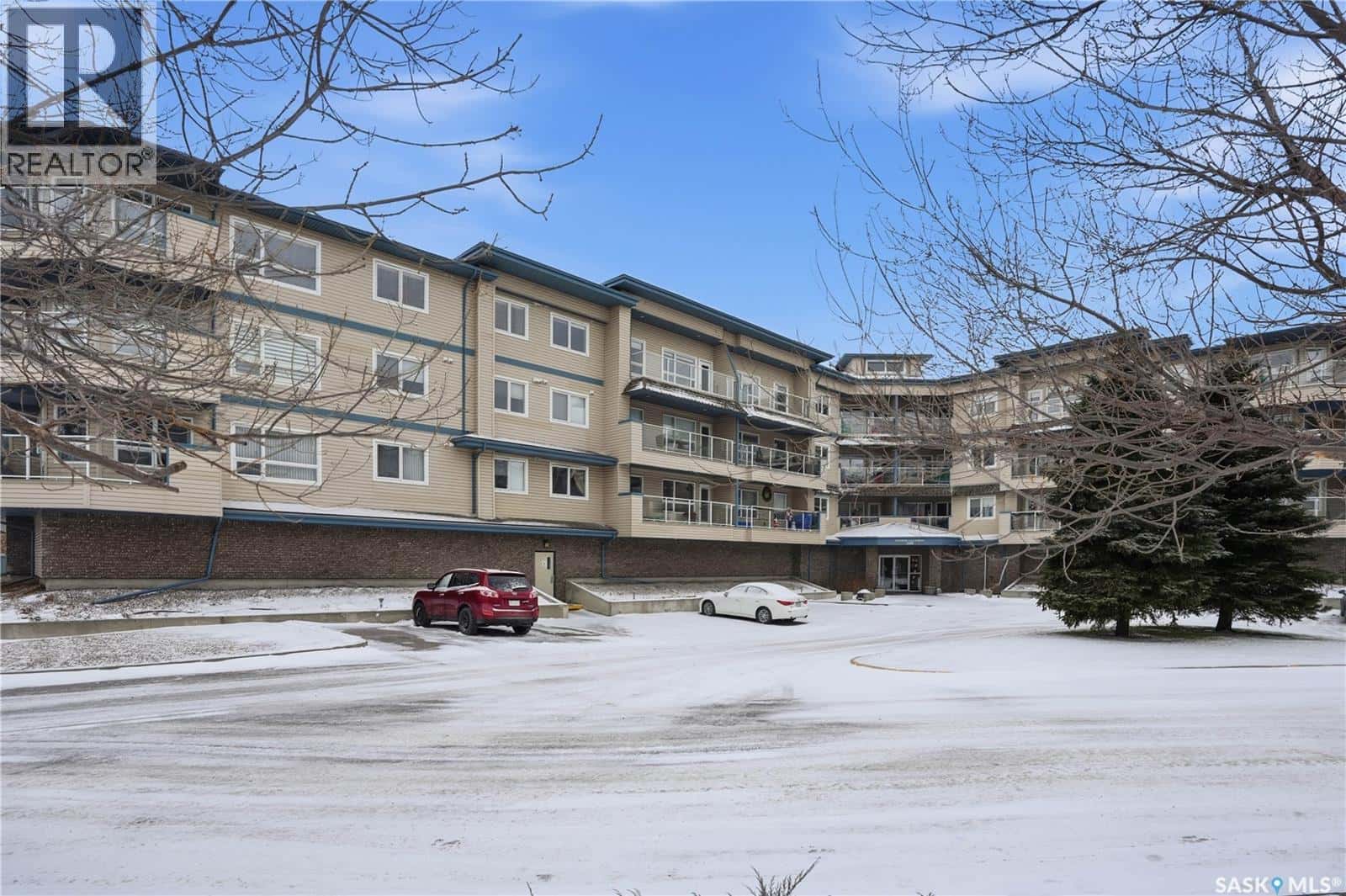 103 2351 Windsor Park ROAD — Regina, Saskatchewan - Photo 2 of 35