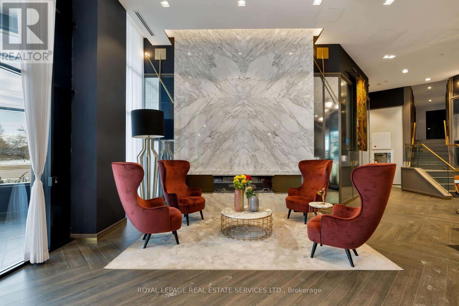 424 - 405 DUNDAS STREET W — Oakville (GO Glenorchy), Ontario - Photo 4 of 45