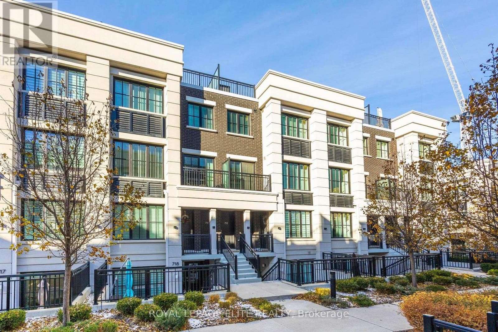 723 - 665 CRICKLEWOOD DRIVE — Mississauga (Mineola), Ontario - Main photo