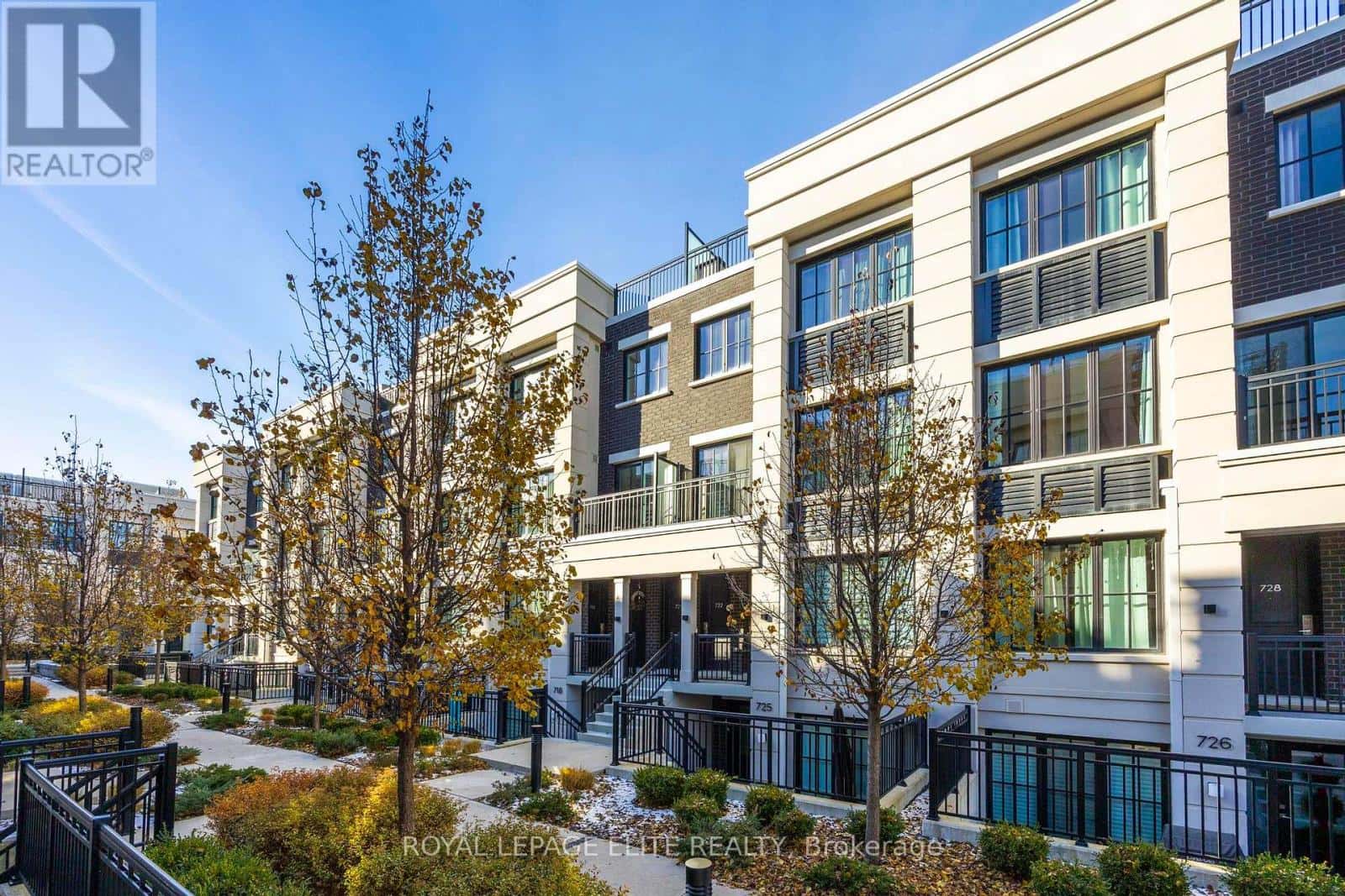 723 - 665 CRICKLEWOOD DRIVE — Mississauga (Mineola), Ontario - Photo 3 of 30