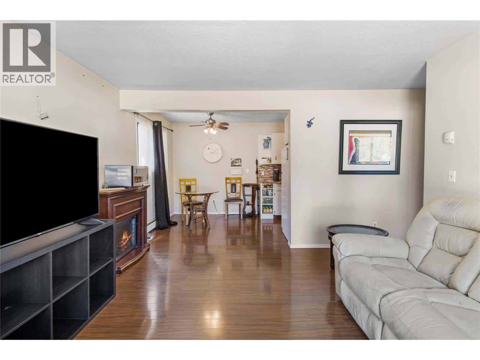 409 Main Street Unit# 204 — Sicamous, British Columbia - Photo 5 of 21