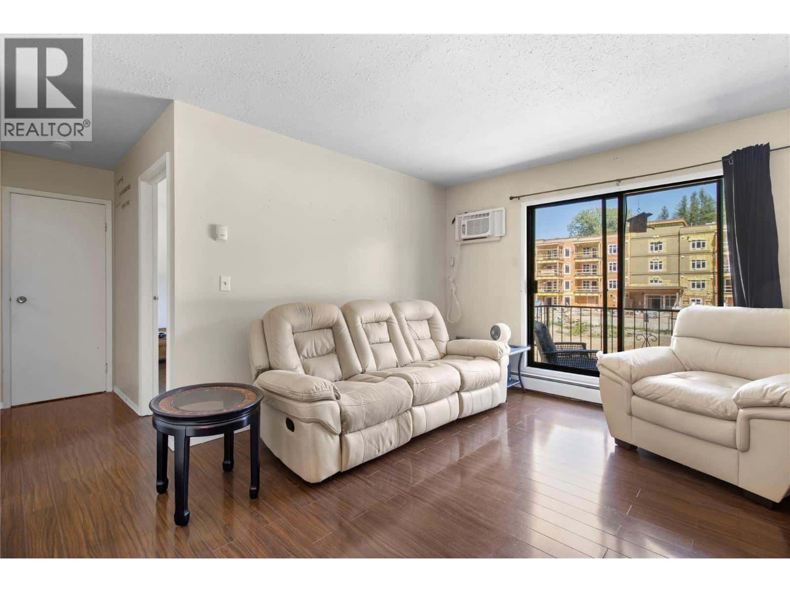 409 Main Street Unit# 204 — Sicamous, British Columbia - Photo 4 of 21