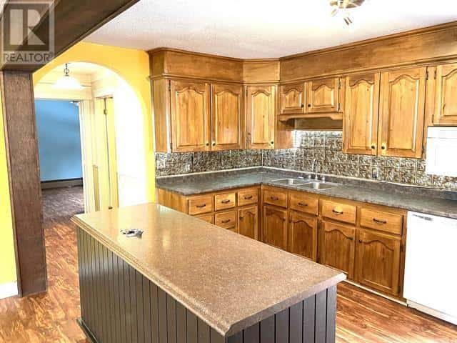 183 Dalton Avenue — Tignish, Prince Edward Island - Photo 5 of 33