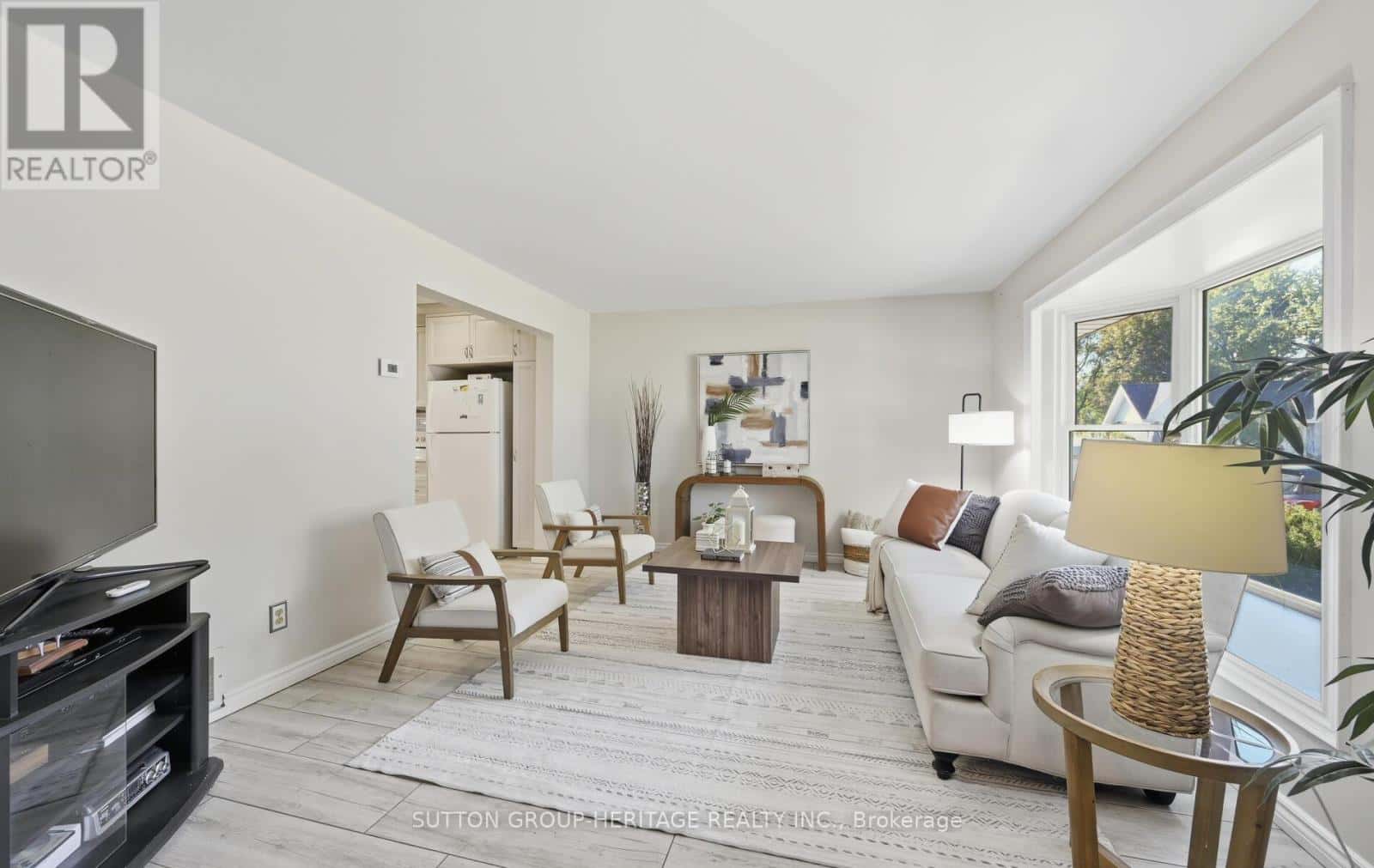 29 GLENMOUNT COURT — Whitby (Lynde Creek), Ontario - Photo 4 of 28