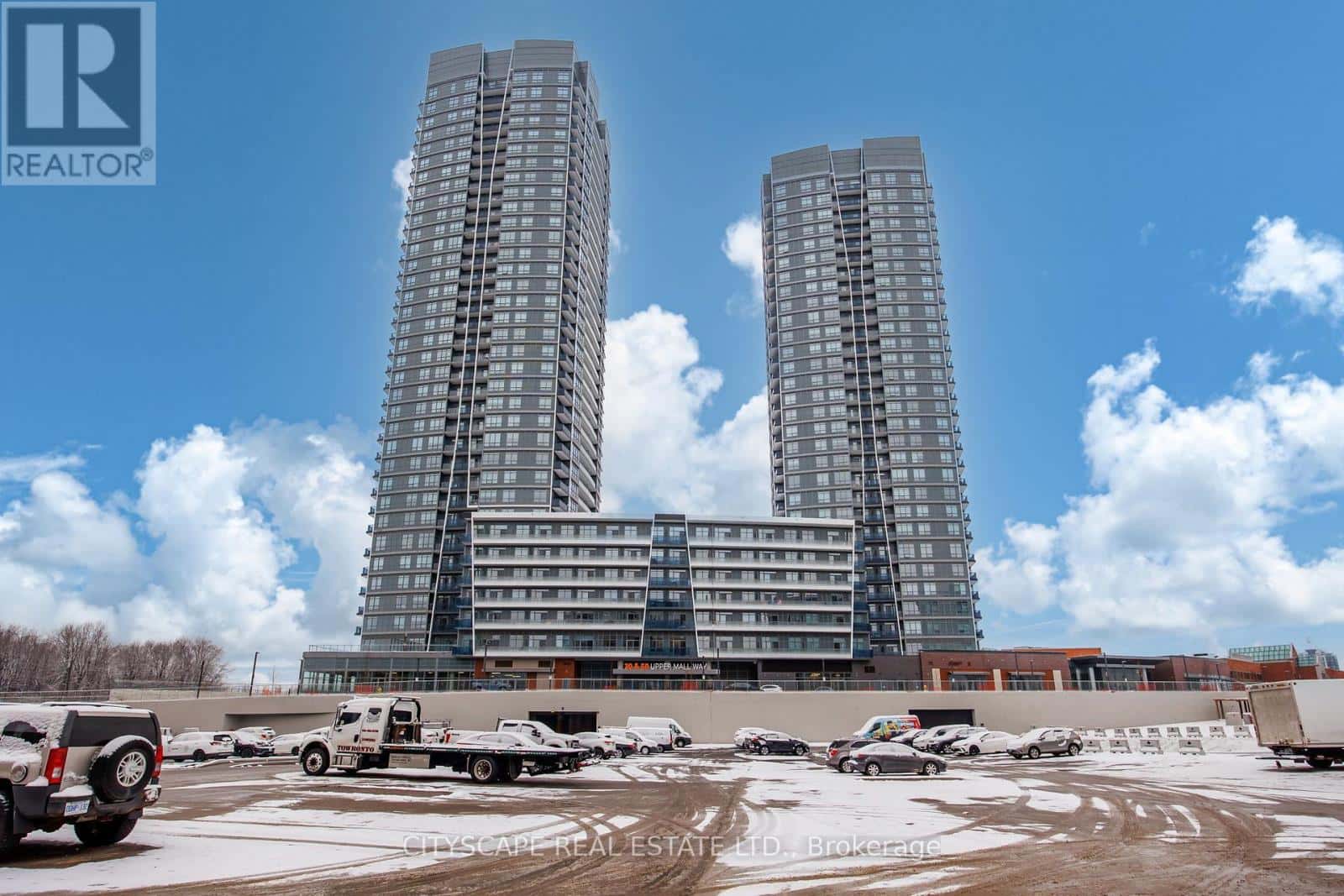 30 Upper Mall Way 501