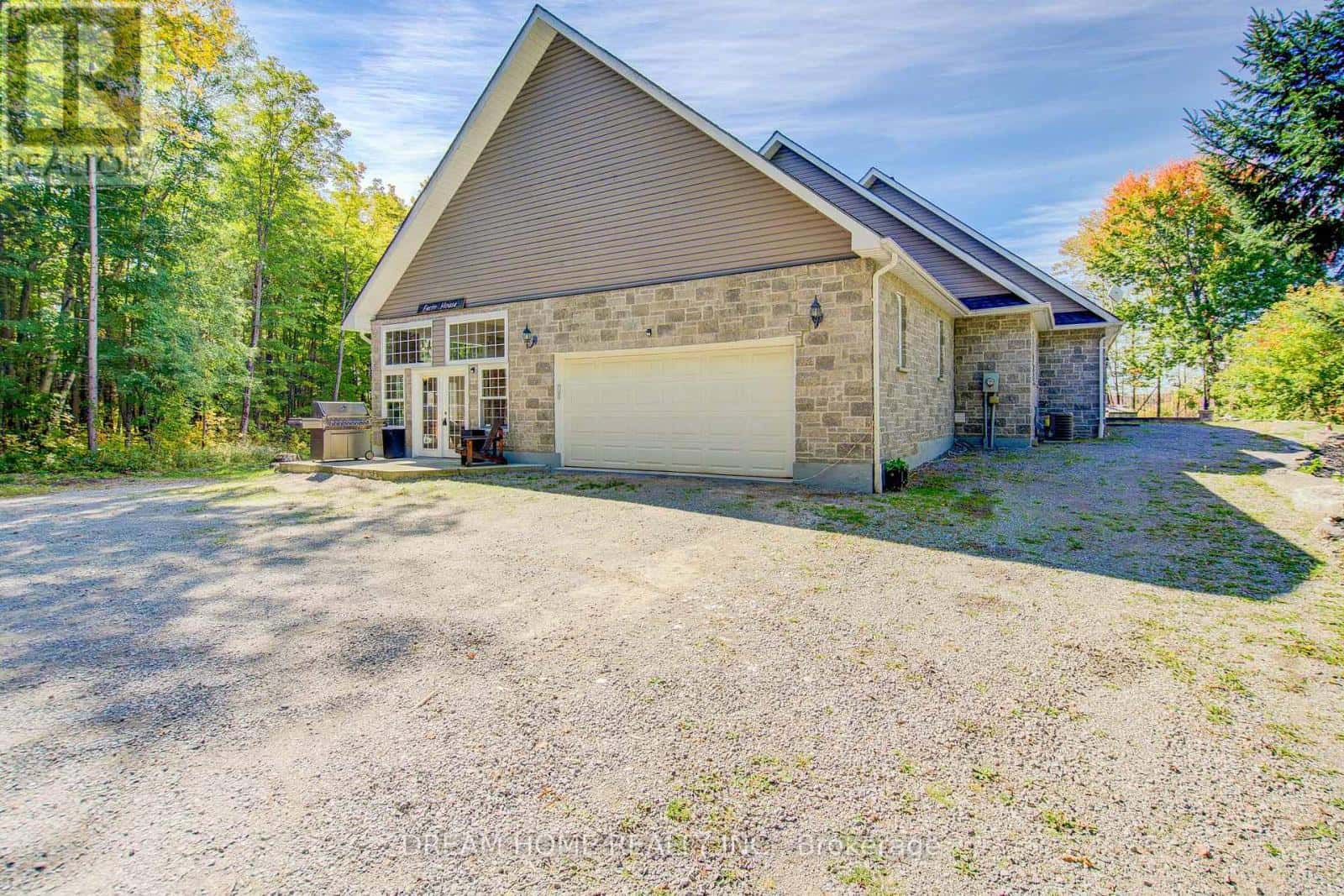 1119 SAJNOVIC PLACE — Ramara, Ontario - Photo 3 of 44