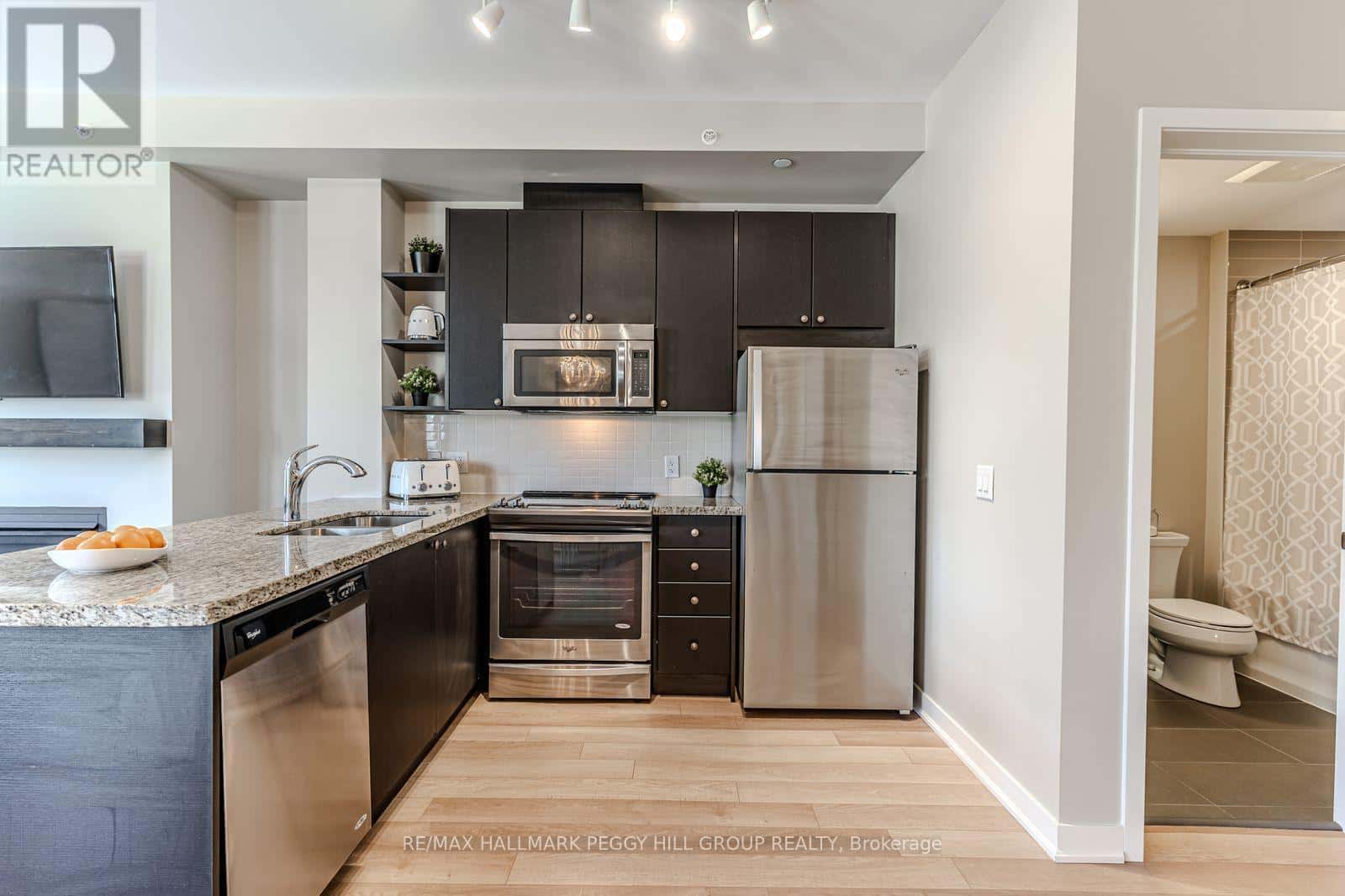 217 - 40 HORSESHOE BOULEVARD — Oro-Medonte (Horseshoe Valley), Ontario - Photo 5 of 18