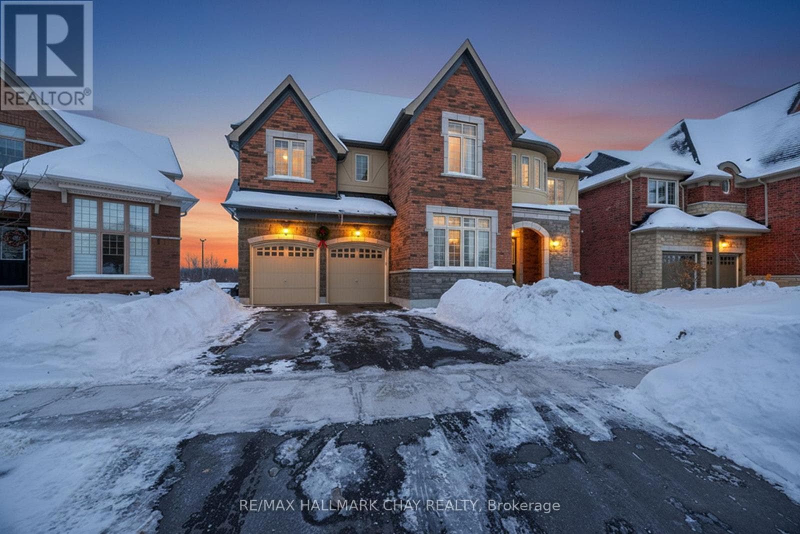 13 SANFORD CIRCLE — Springwater (Centre Vespra), Ontario - Main photo