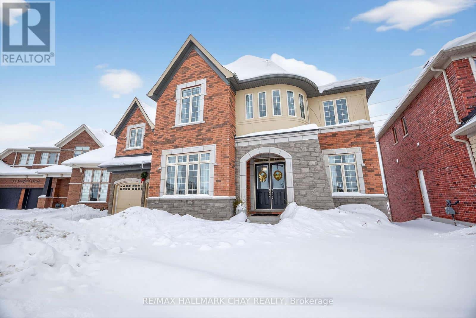 13 SANFORD CIRCLE — Springwater (Centre Vespra), Ontario - Photo 2 of 48