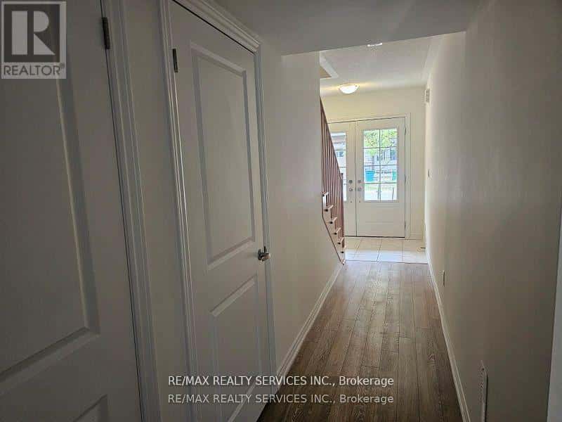 34 - 68 FIRST STREET — Orangeville, Ontario - Photo 4 of 27