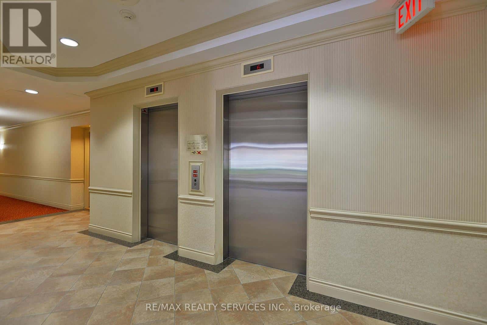 703 - 7 DAYSPRING CIRCLE — Brampton (Goreway Drive Corridor), Ontario - Photo 5 of 50