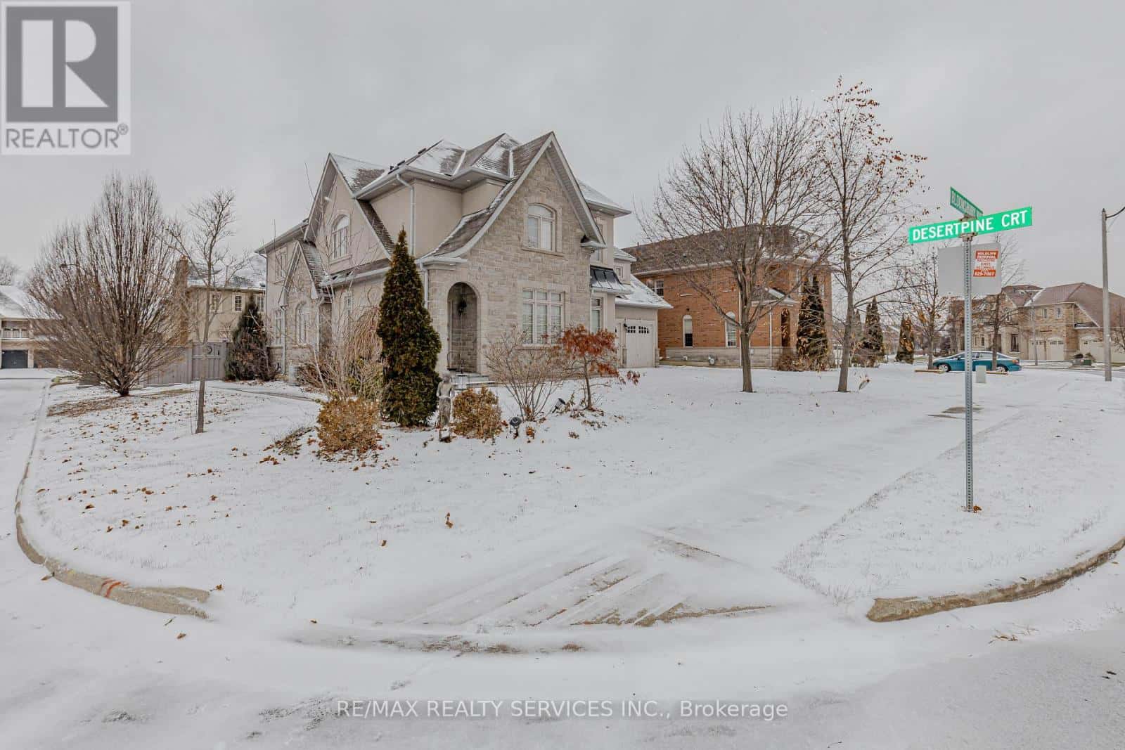 132 BLOOMSBURY AVENUE — Brampton (Vales of Castlemore), Ontario - Photo 3 of 50