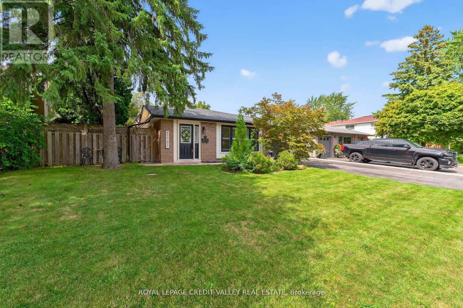 24 WILLIS DRIVE — Brampton (Brampton East), Ontario - Photo 2 of 50