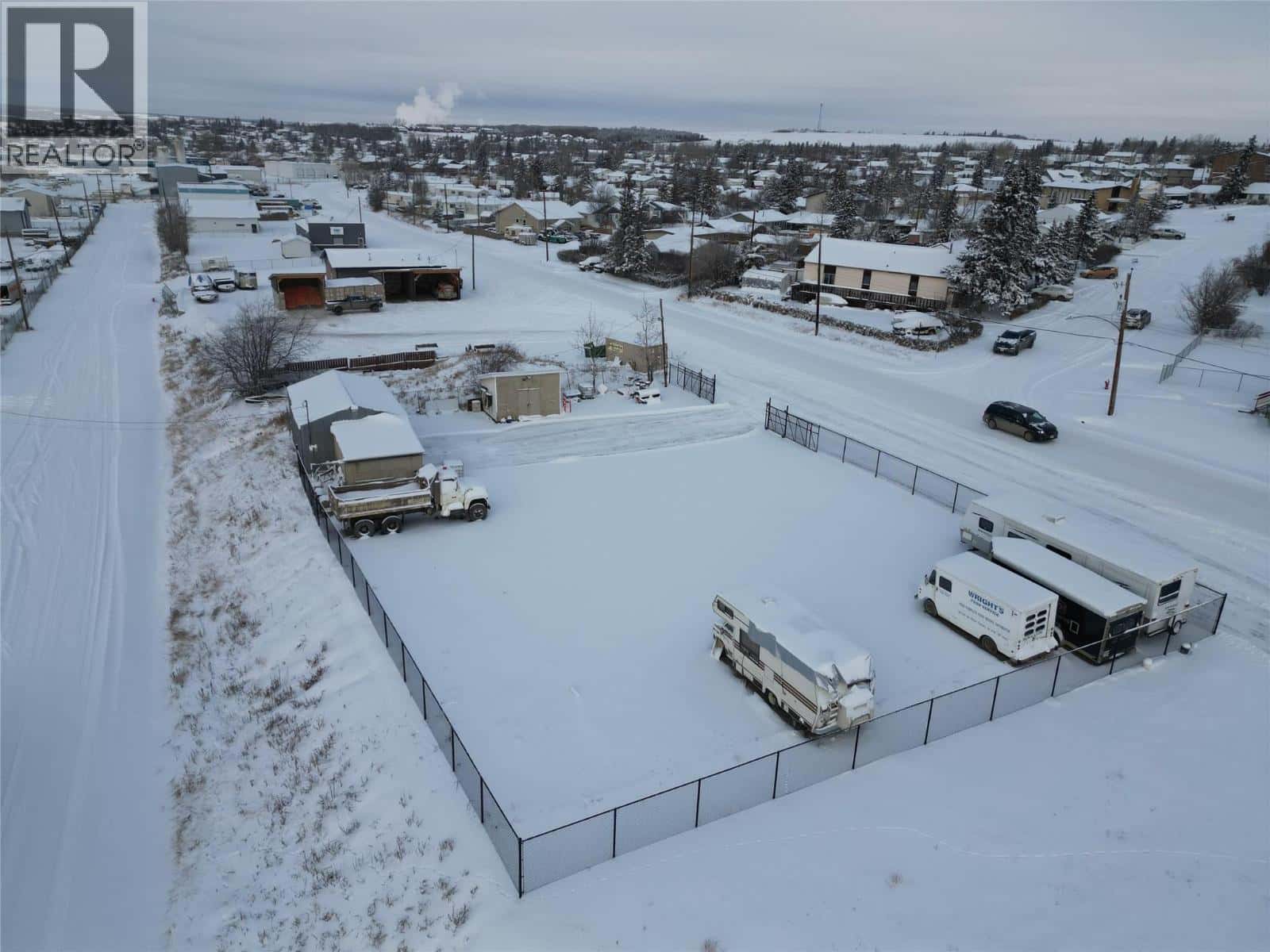 917/921 Spinney Drive — Dawson Creek, British Columbia - Photo 3 of 5