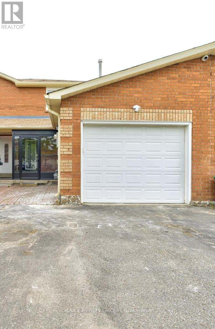 109 WOODSEND RUN — Brampton (Fletcher's Creek South), Ontario - Photo 3 of 50