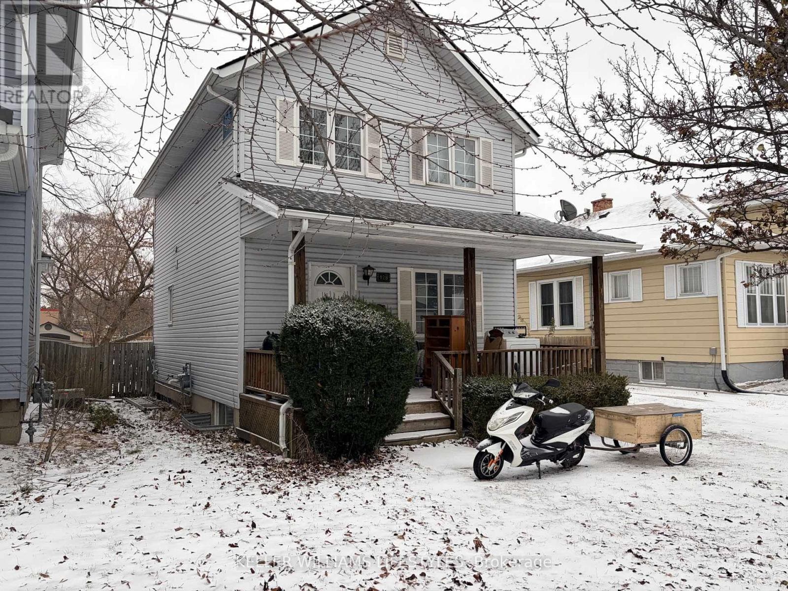 128 STUART STREET — Sarnia, Ontario - Main photo