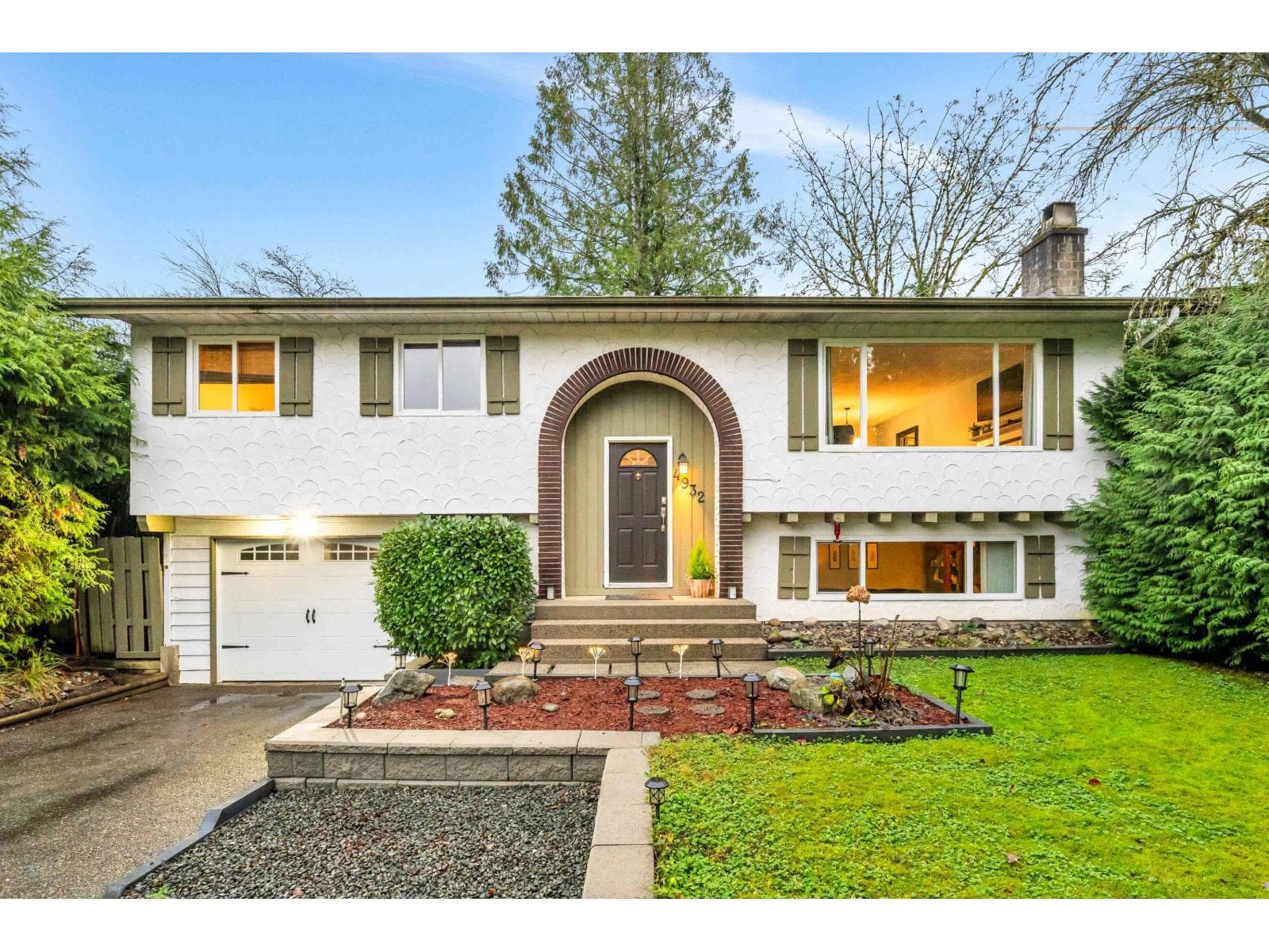 4932 205 STREET — Langley, British Columbia - Main photo