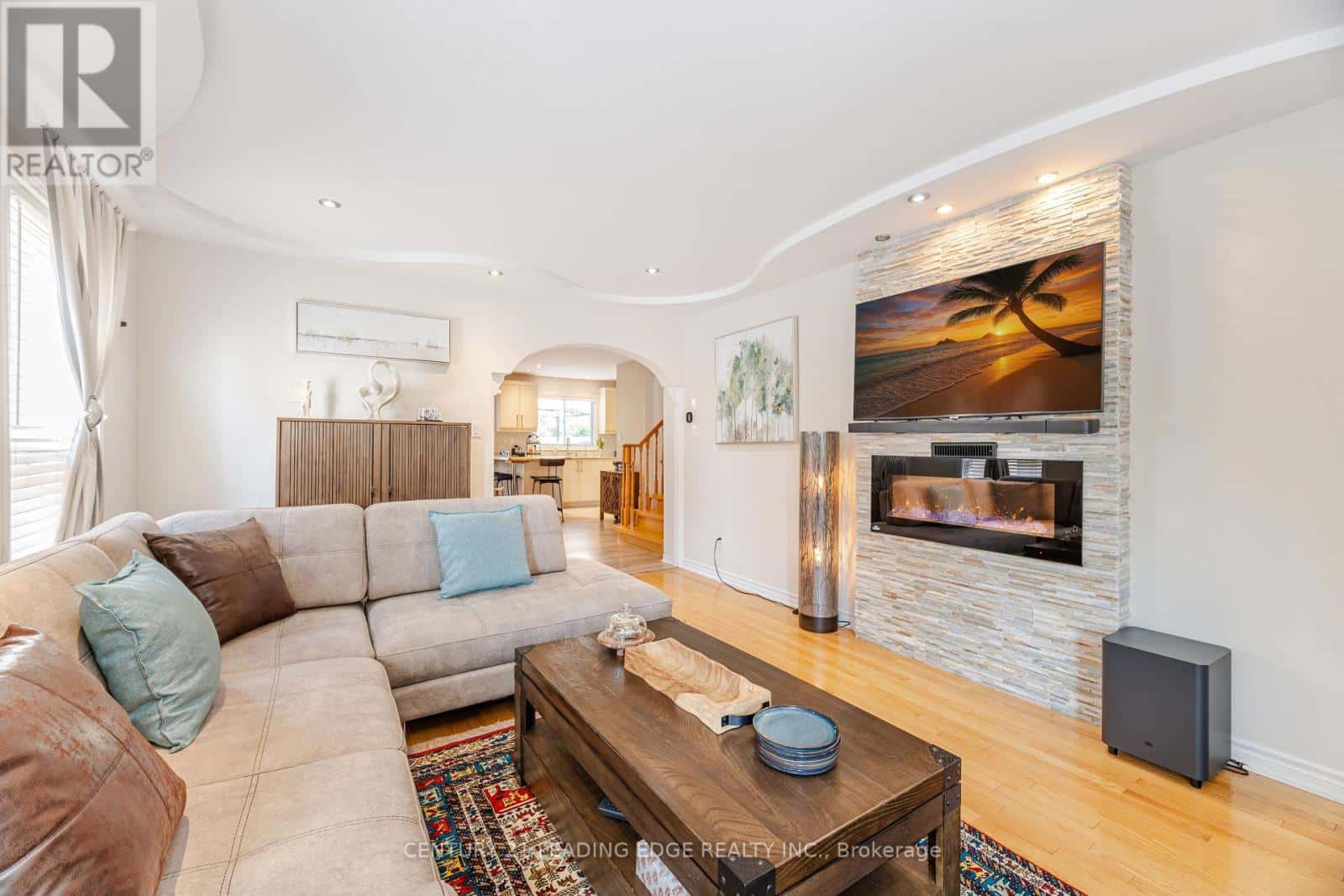 344 MARBLE PLACE — Newmarket (Woodland Hill), Ontario - Photo 5 of 46