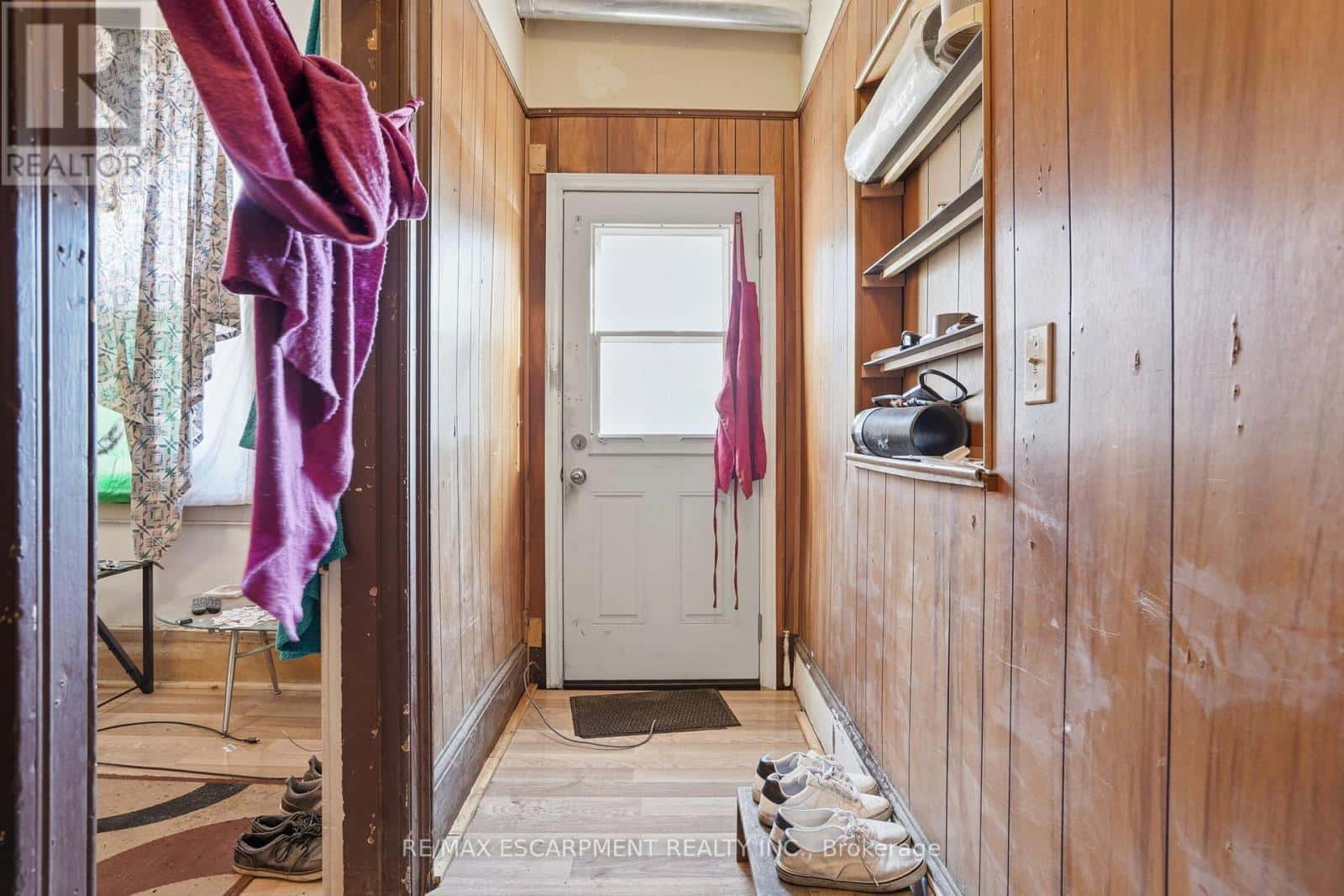 227 WELLINGTON STREET N — Hamilton (Beasley), Ontario - Photo 4 of 19