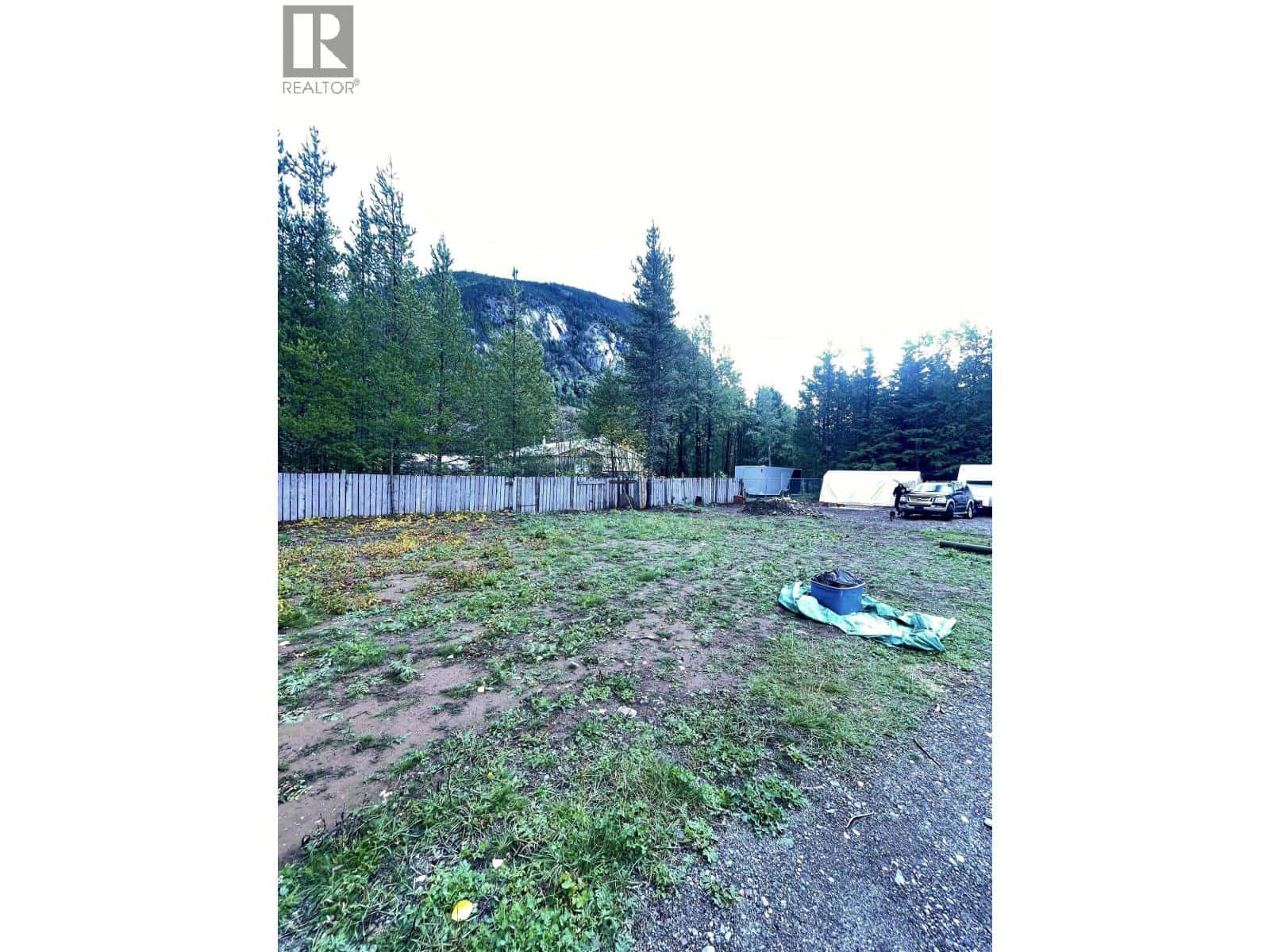 3533 CLORE AVENUE — Terrace, British Columbia - Photo 3 of 12