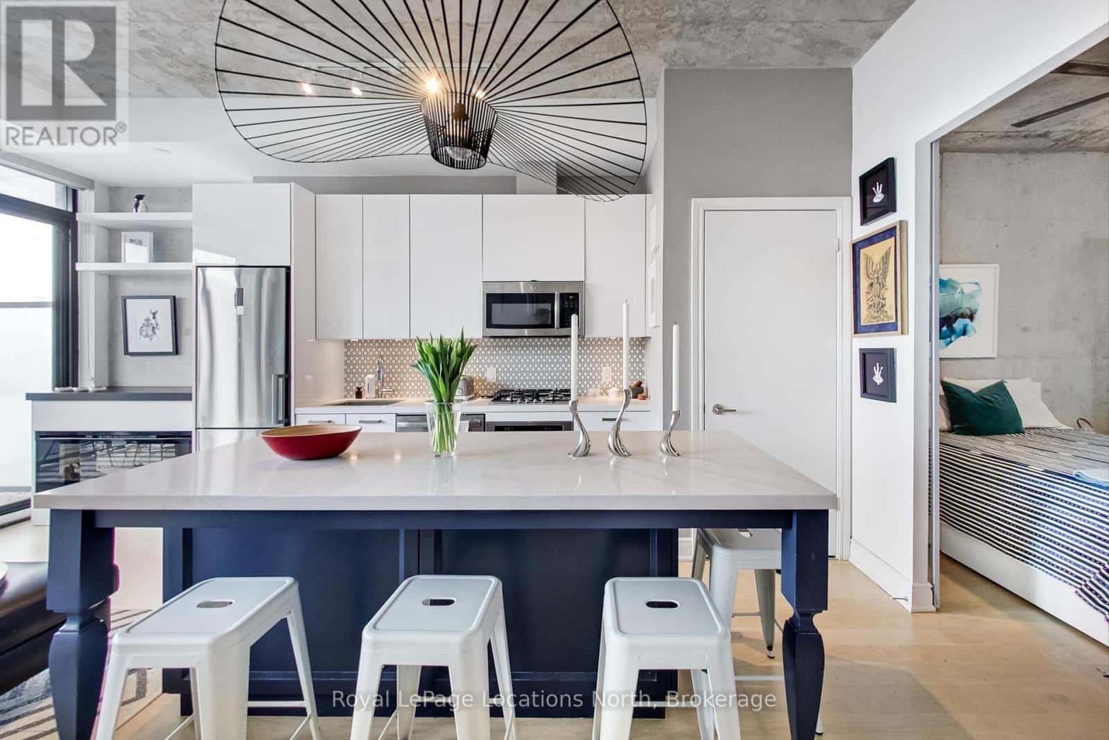 619 - 608 RICHMOND STREET W — Toronto (Waterfront Communities), Ontario - Photo 3 of 18