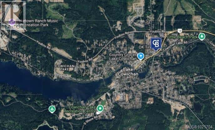 199 Kenvir Rd — Lake Cowichan, British Columbia - Photo 3 of 21